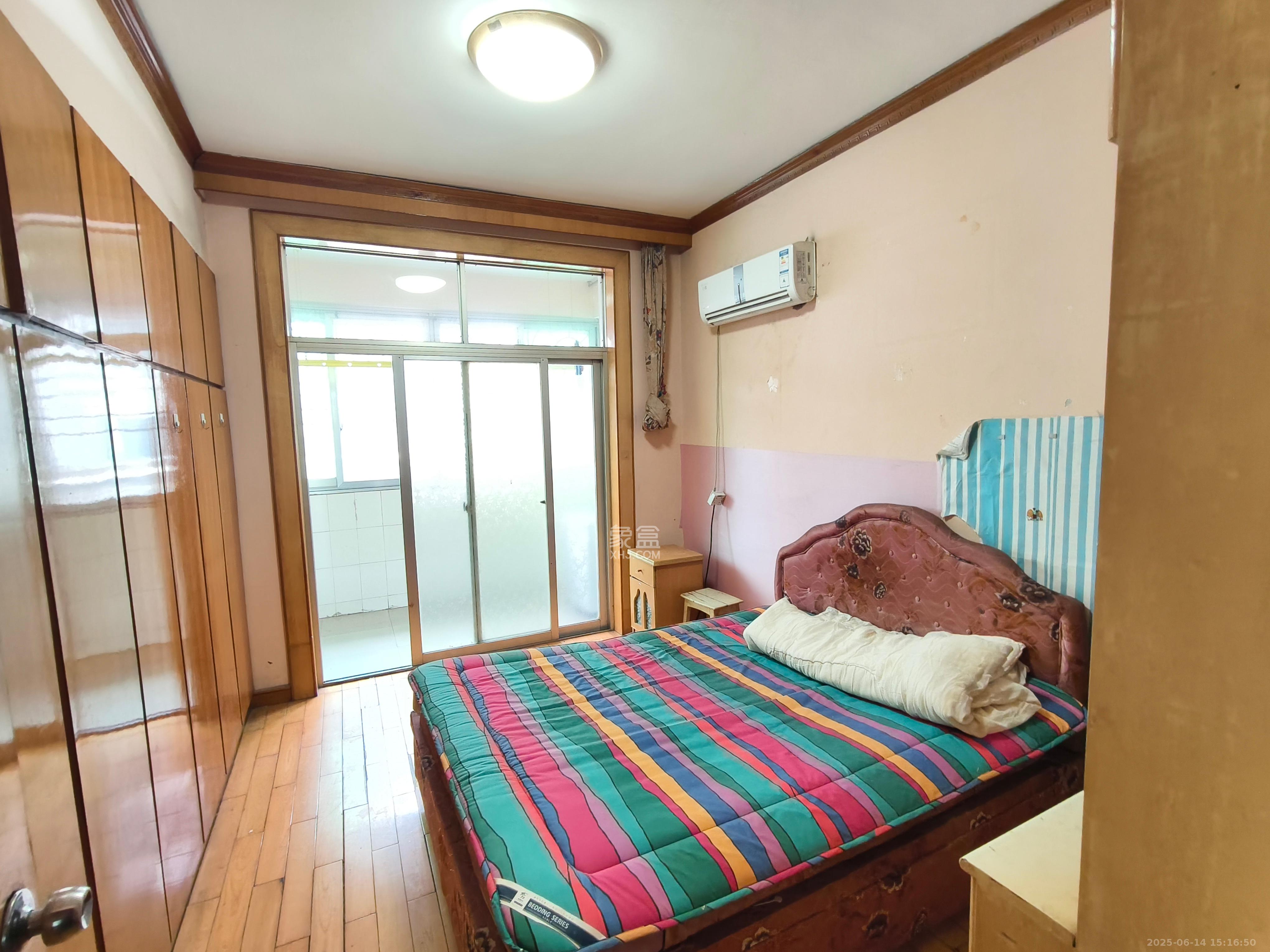 复兴街(陈家巷)散盘 4室2厅2卫 2500.0元/月 复兴街(陈家巷)散盘 4室2厅2卫 2500.0元/月室内图