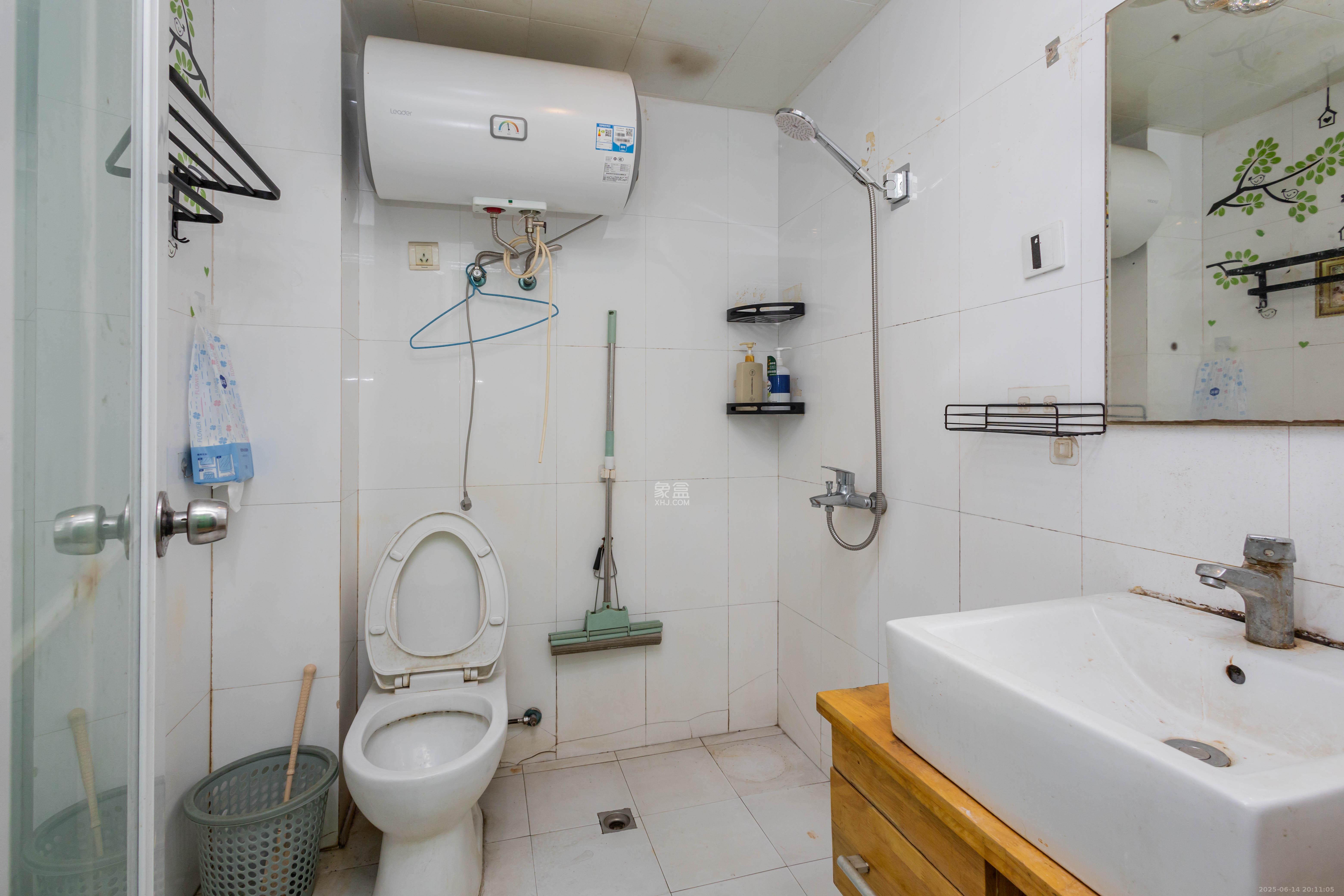 未来蜂巢 1室1厅1卫 16.0万 未来蜂巢 1室1厅1卫 16.0万卫生间