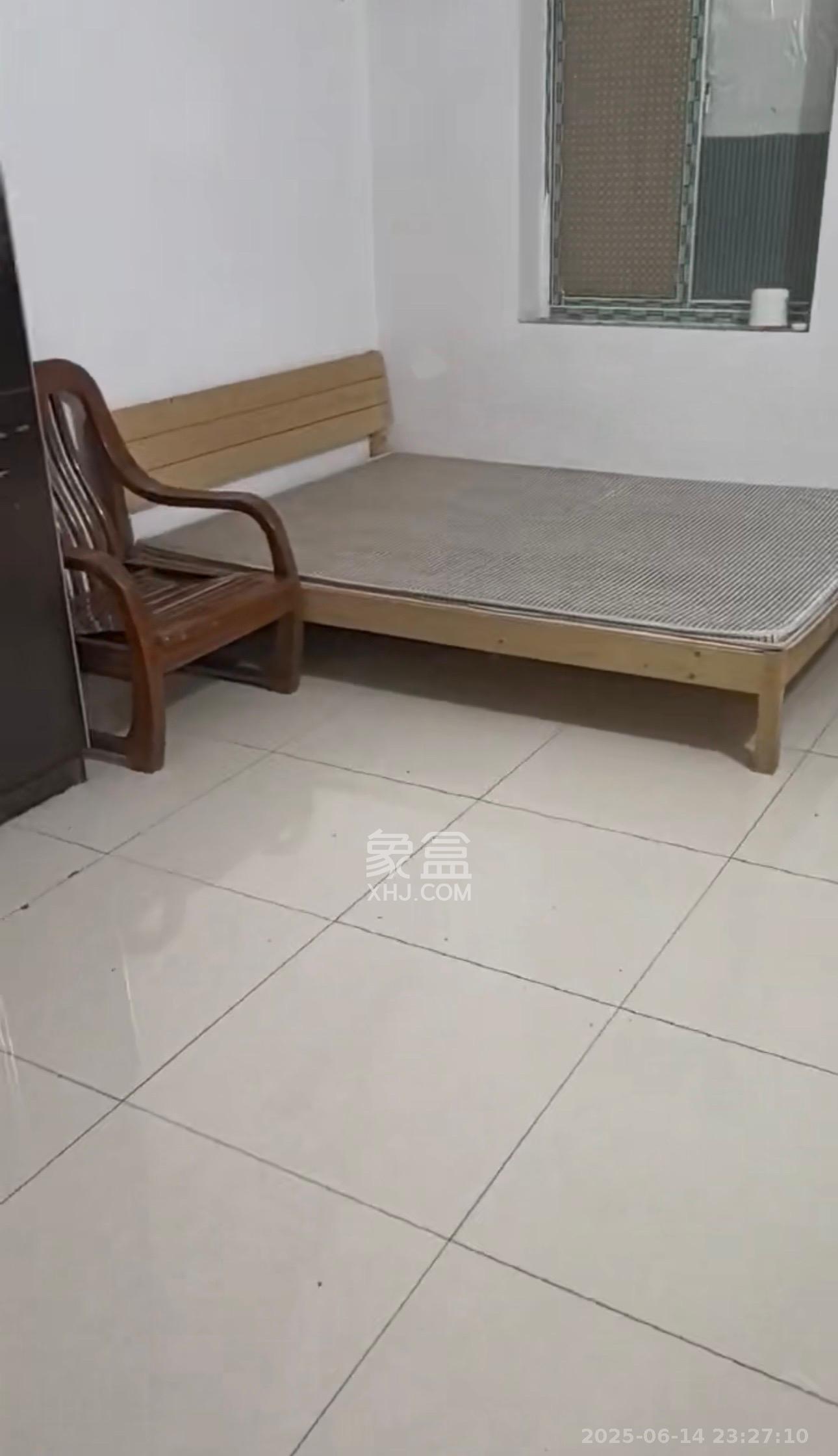 五一东村 1室1厅1卫 1000.0元/月 五一东村 1室1厅1卫 1000.0元/月室内图