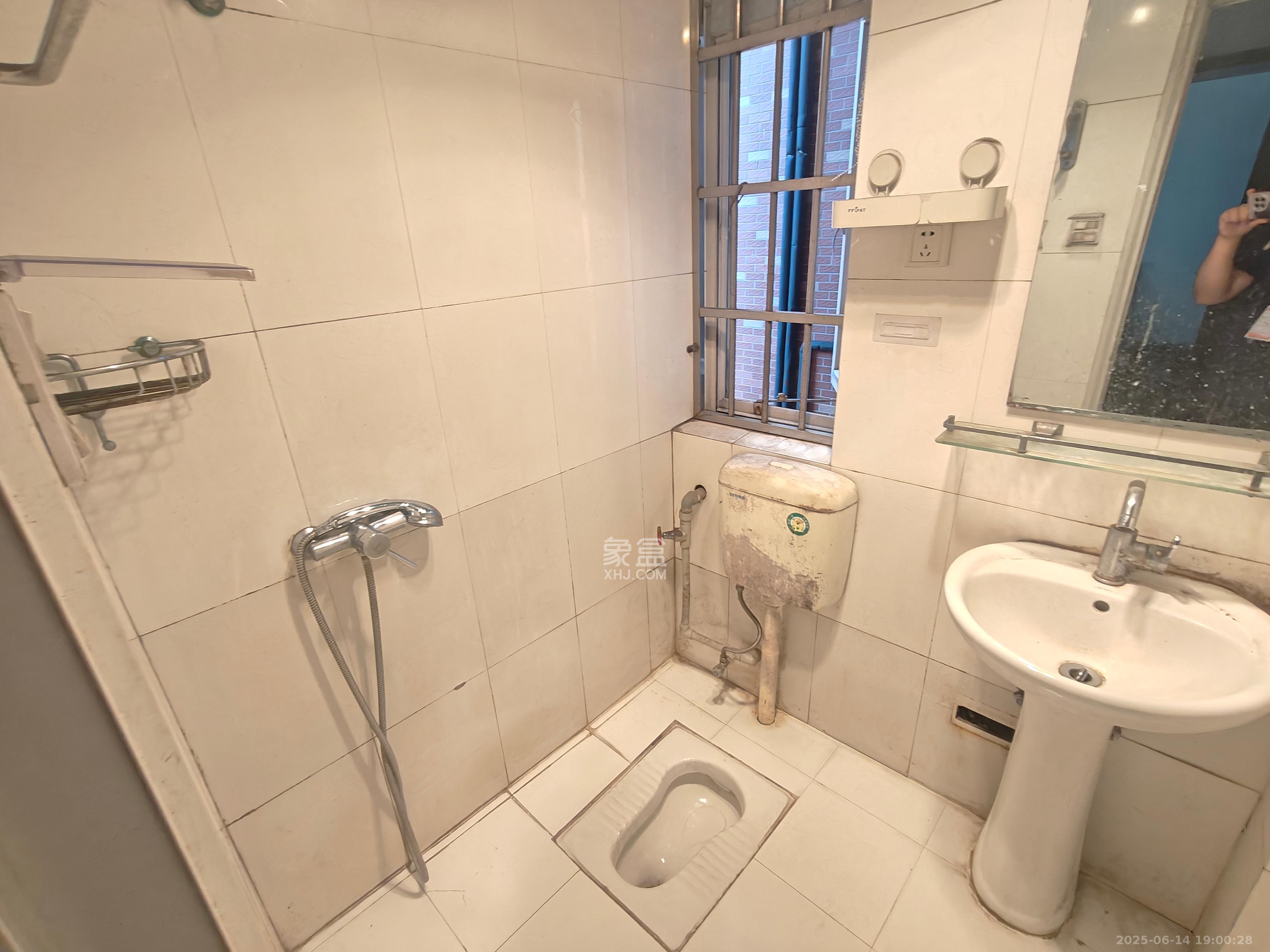 水木兰庭 3室2厅2卫 2100.0元/月 水木兰庭 3室2厅2卫 2100.0元/月室内图