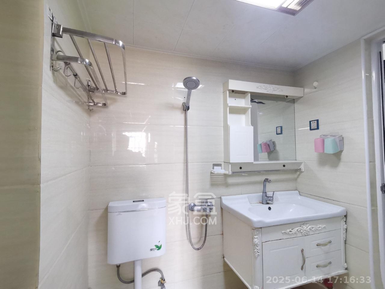 中建芙蓉嘉苑  1室1厅1卫   1500.00元/月室内图