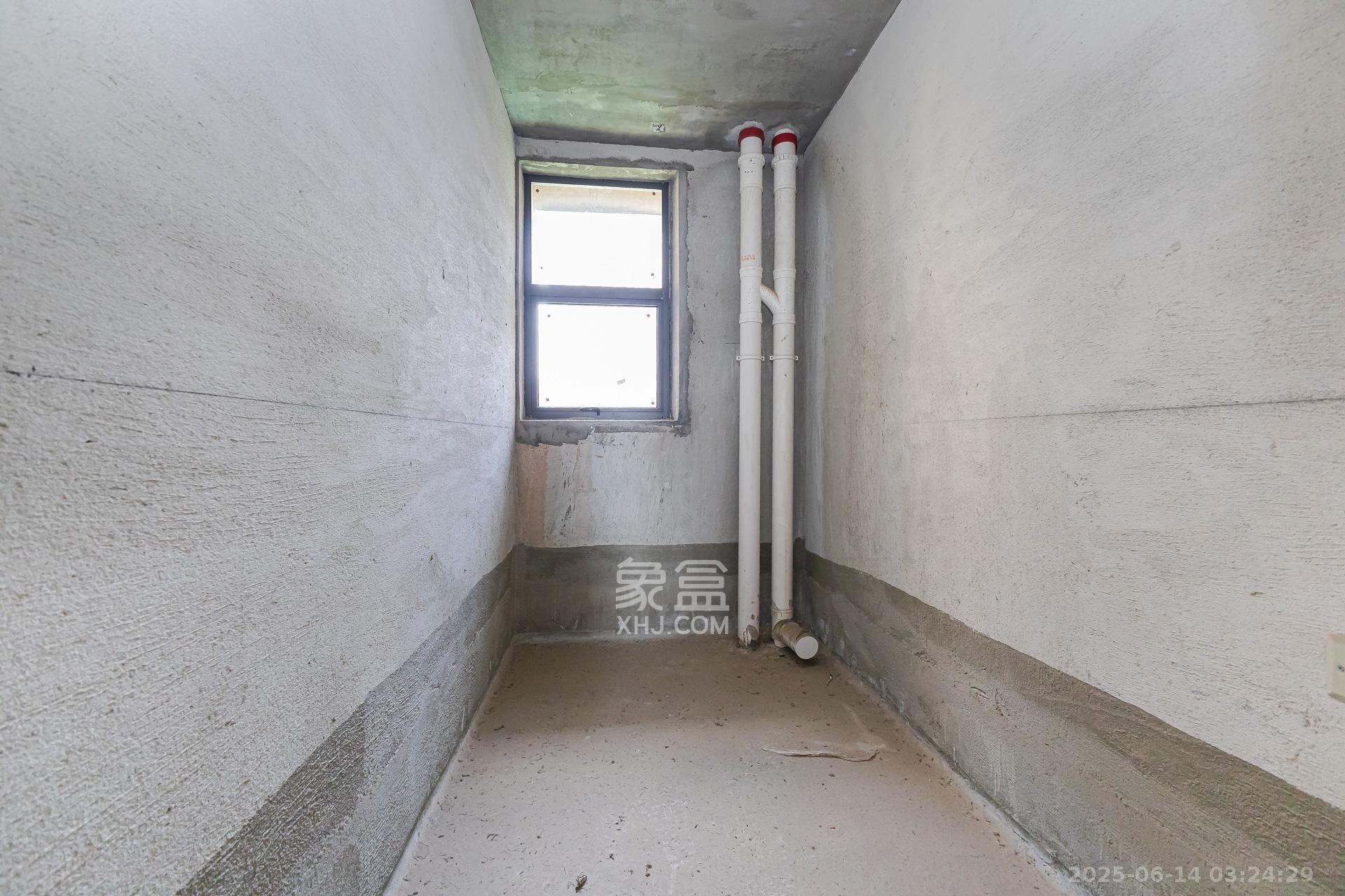 润和又一城 3室2厅2卫 90.0万 润和又一城 3室2厅2卫 90.0万卫生间