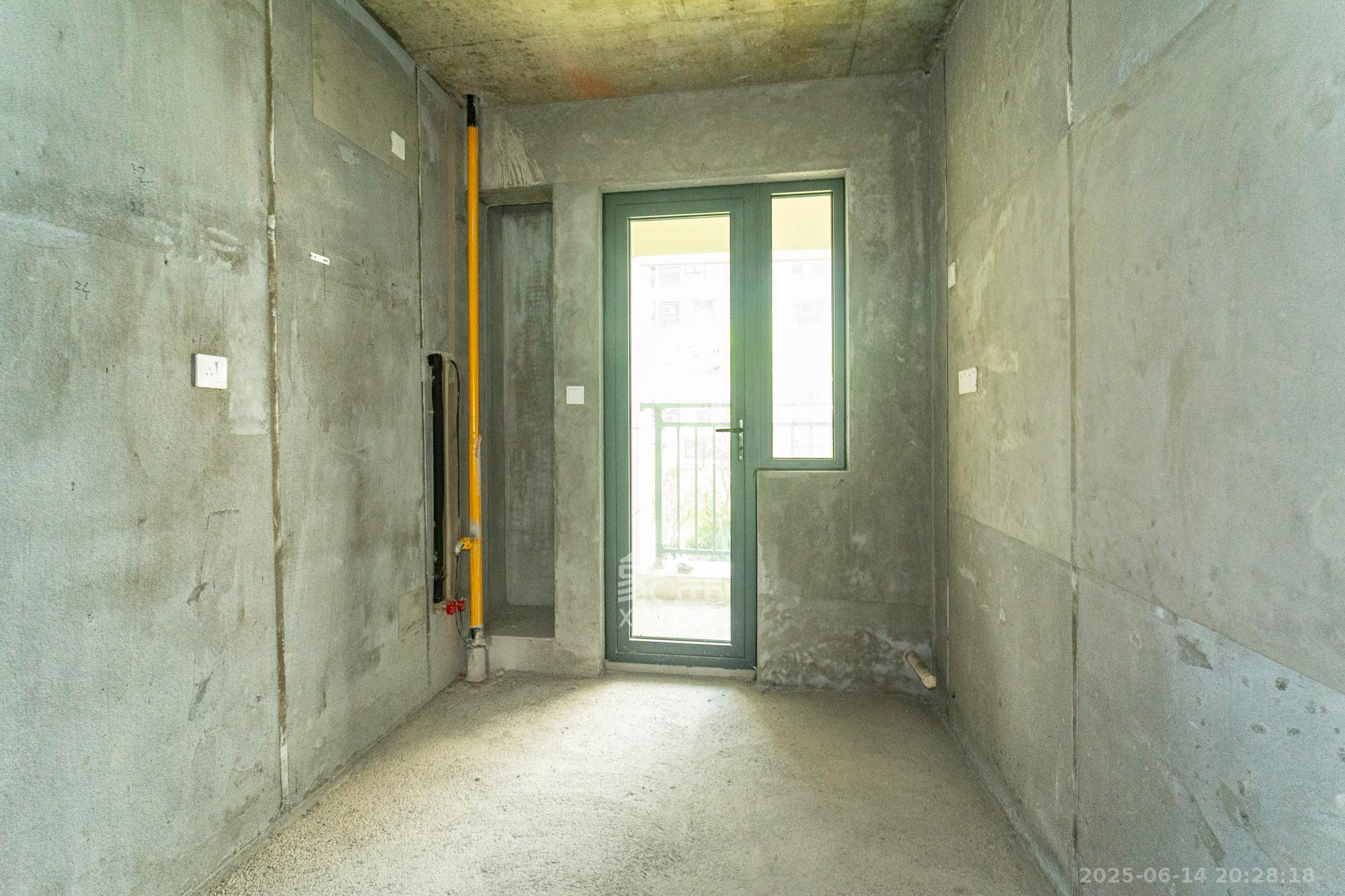 保利金香槟 4室2厅2卫 96.8万 保利金香槟 4室2厅2卫 96.8万厨房