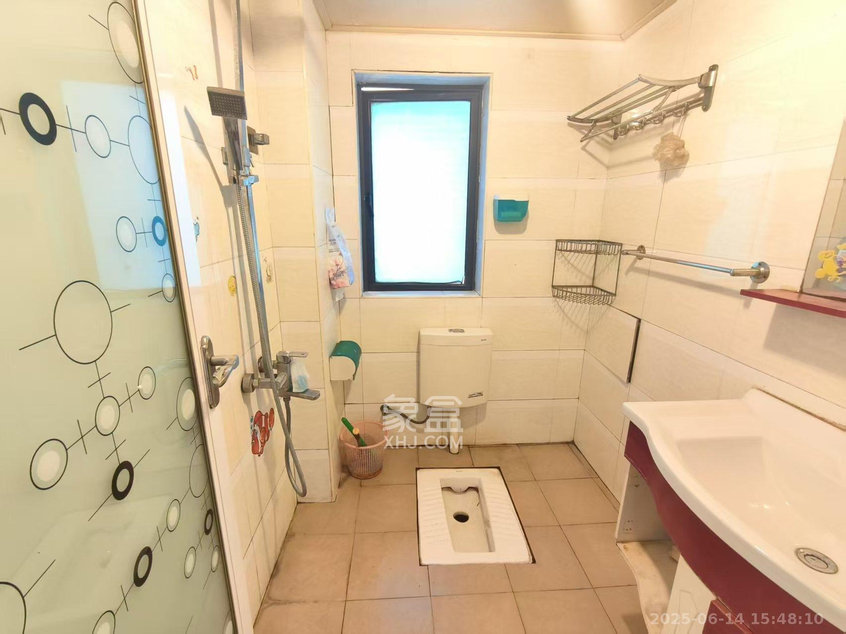 兴威帕克水岸  2室1厅1卫   1650.00元/月室内图