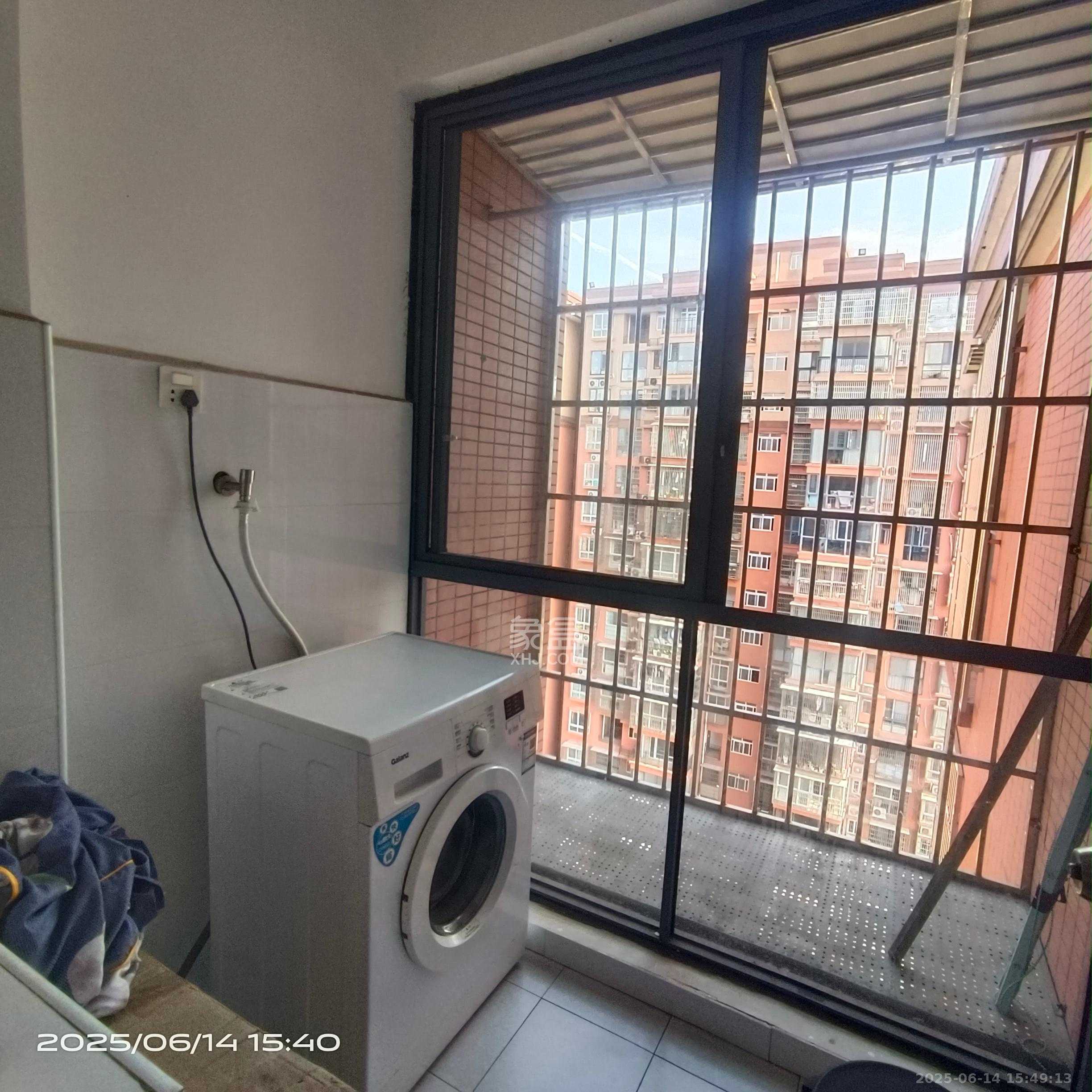 凯富南方鑫城 2室2厅1卫 2200.0元/月 凯富南方鑫城 2室2厅1卫 2200.0元/月室内图