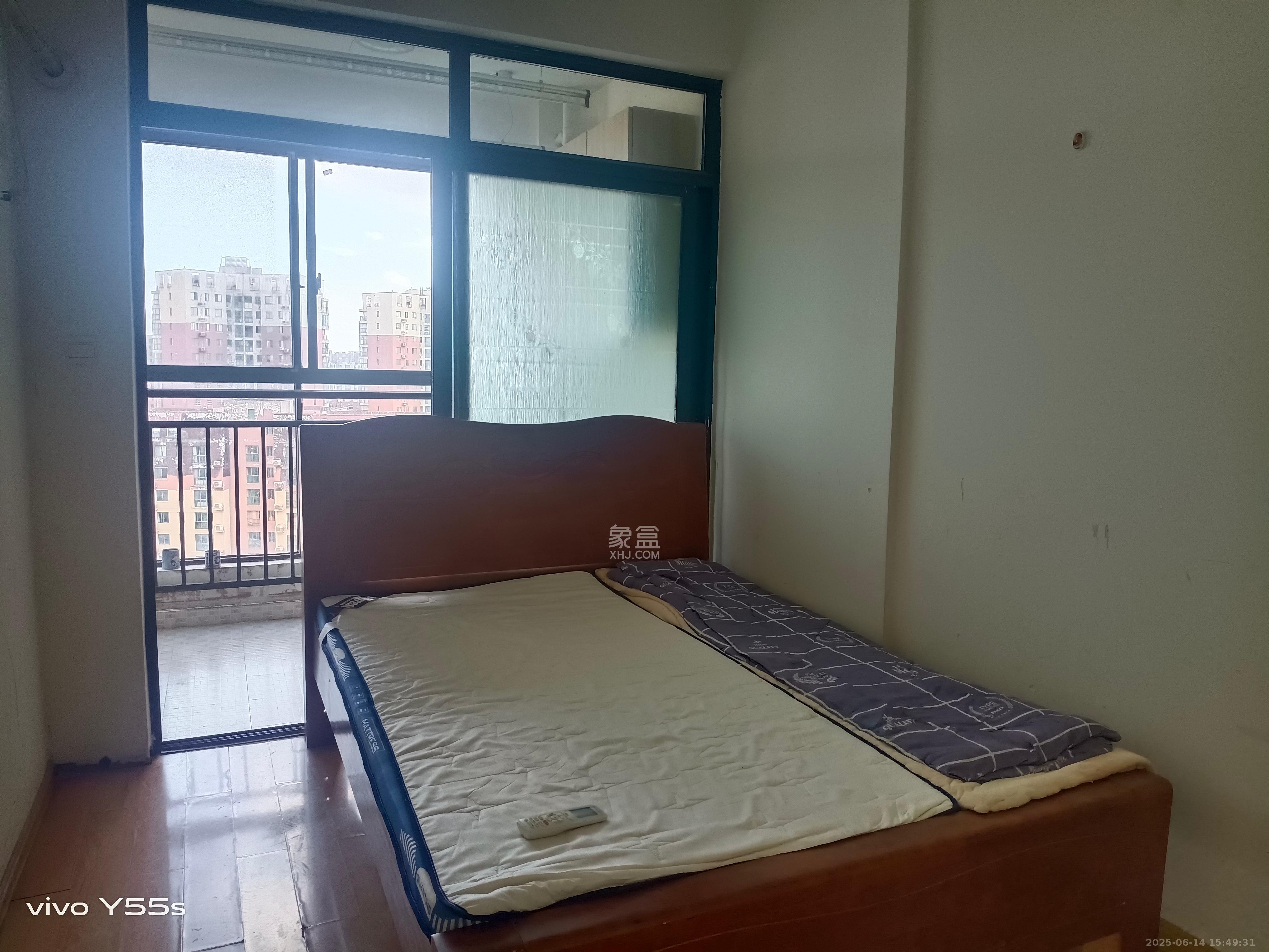 新盛珑璟台  3室2厅2卫   2100.00元/月室内图