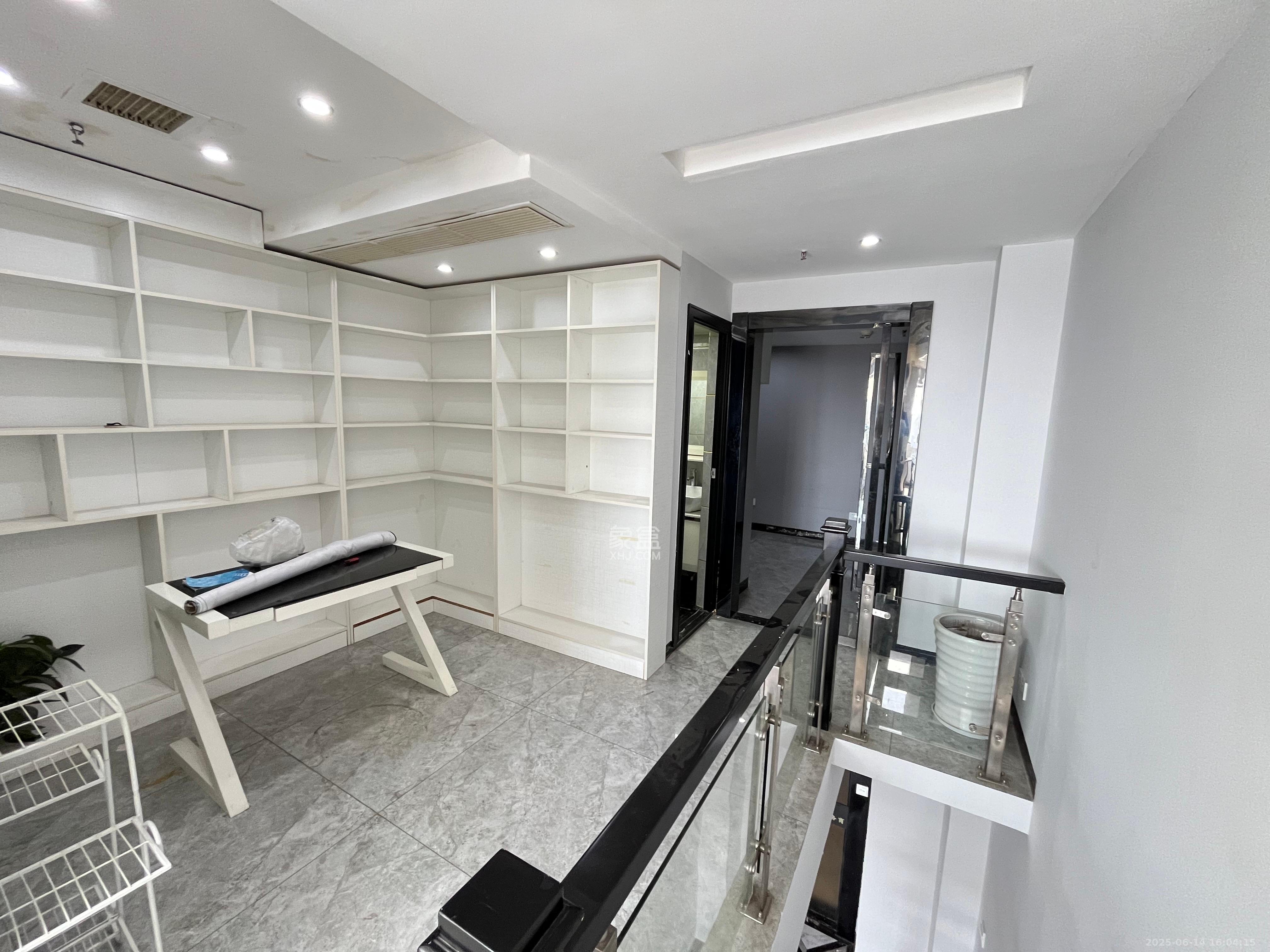 保利国际广场  2室1厅1卫    5000.0元/月室内图