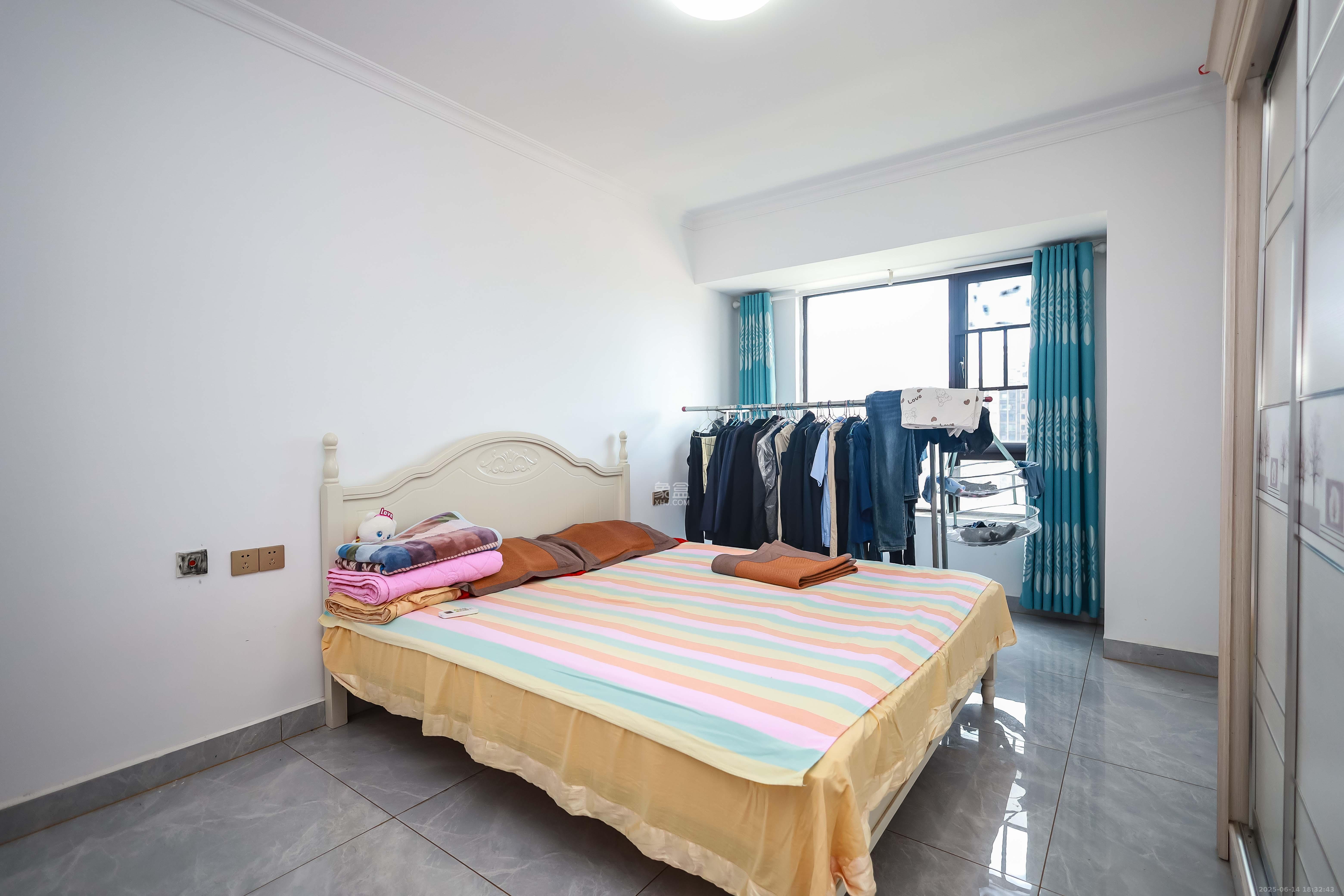 奥克斯缔壹城 3室2厅2卫 104.0万 奥克斯缔壹城 3室2厅2卫 104.0万卧室