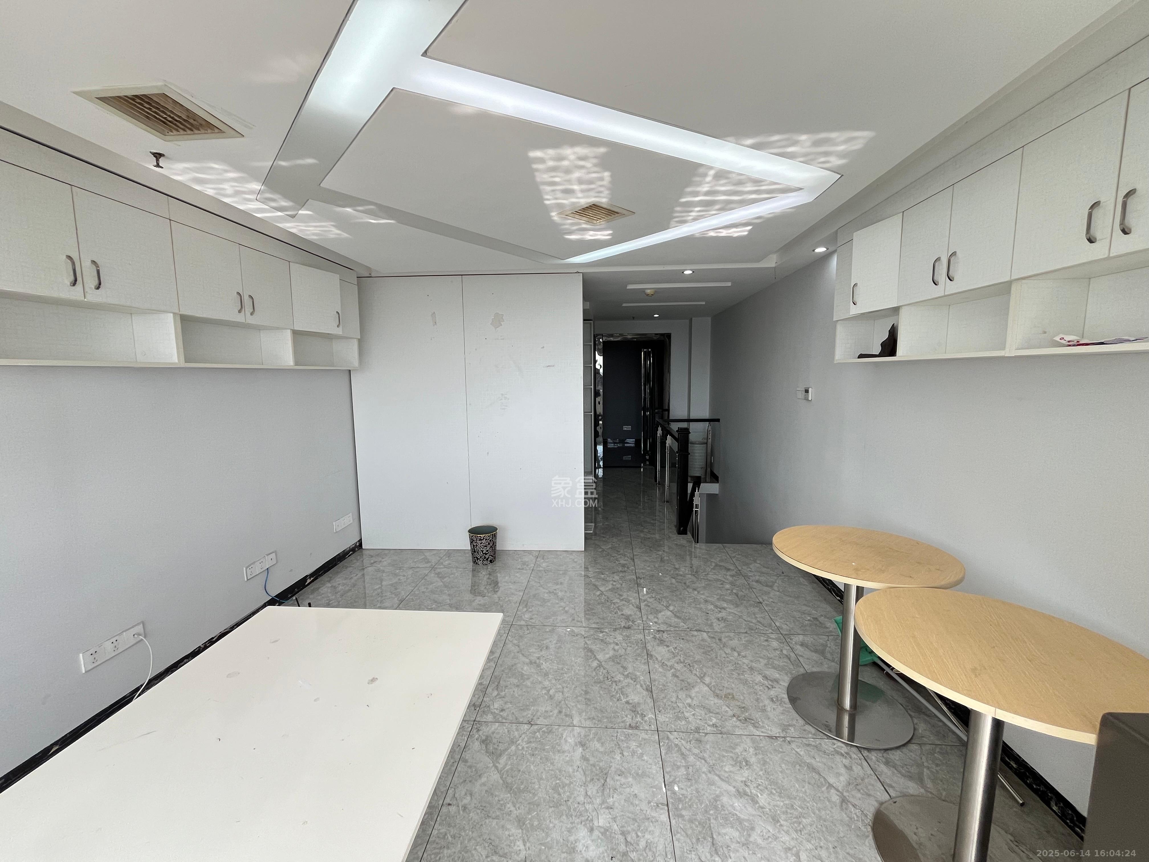 保利国际广场  2室1厅1卫    5000.0元/月室内图