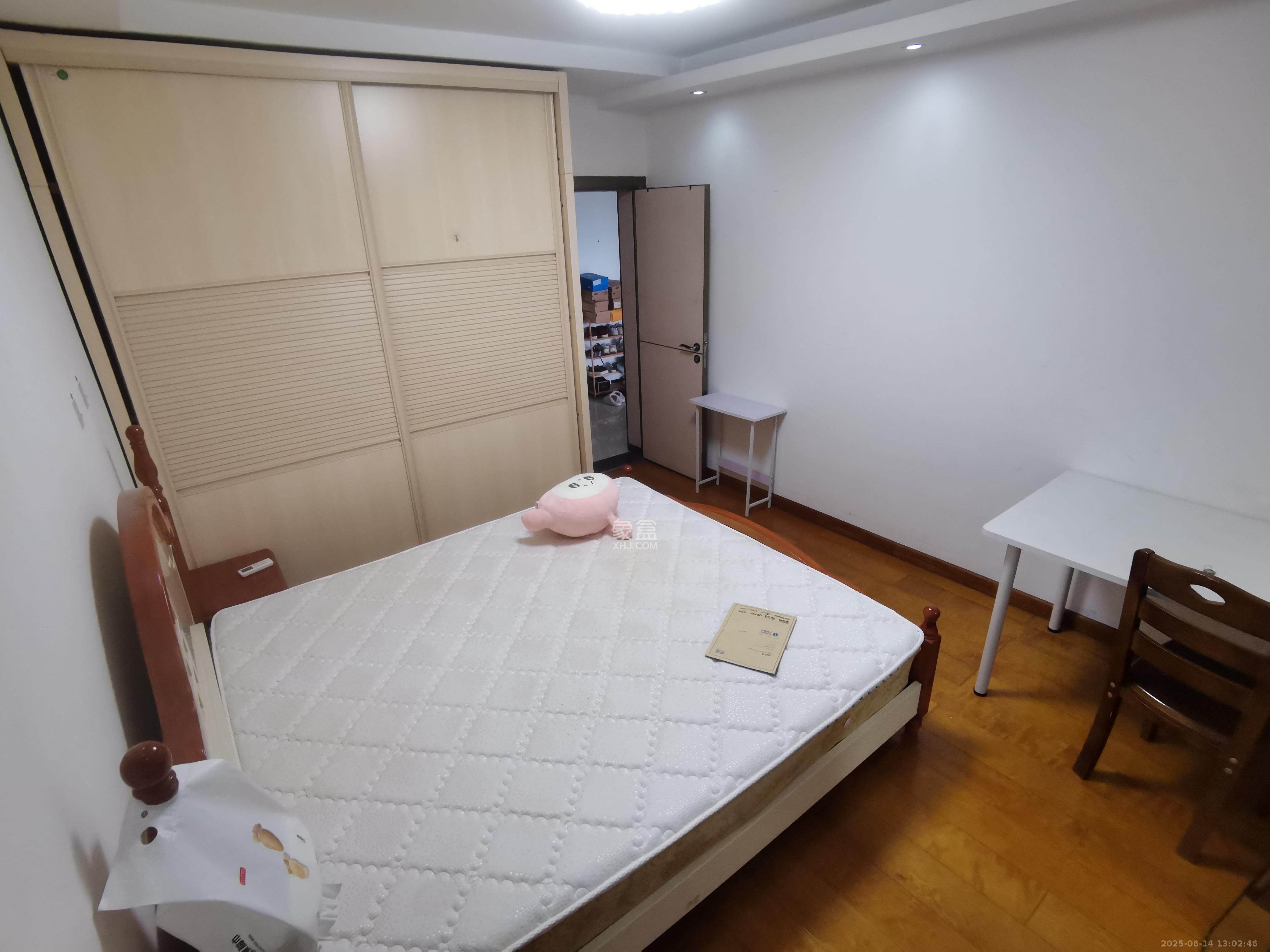 保利麓谷林语E区 1室1厅1卫 900.0元/月 保利麓谷林语E区 1室1厅1卫 900.0元/月室内图