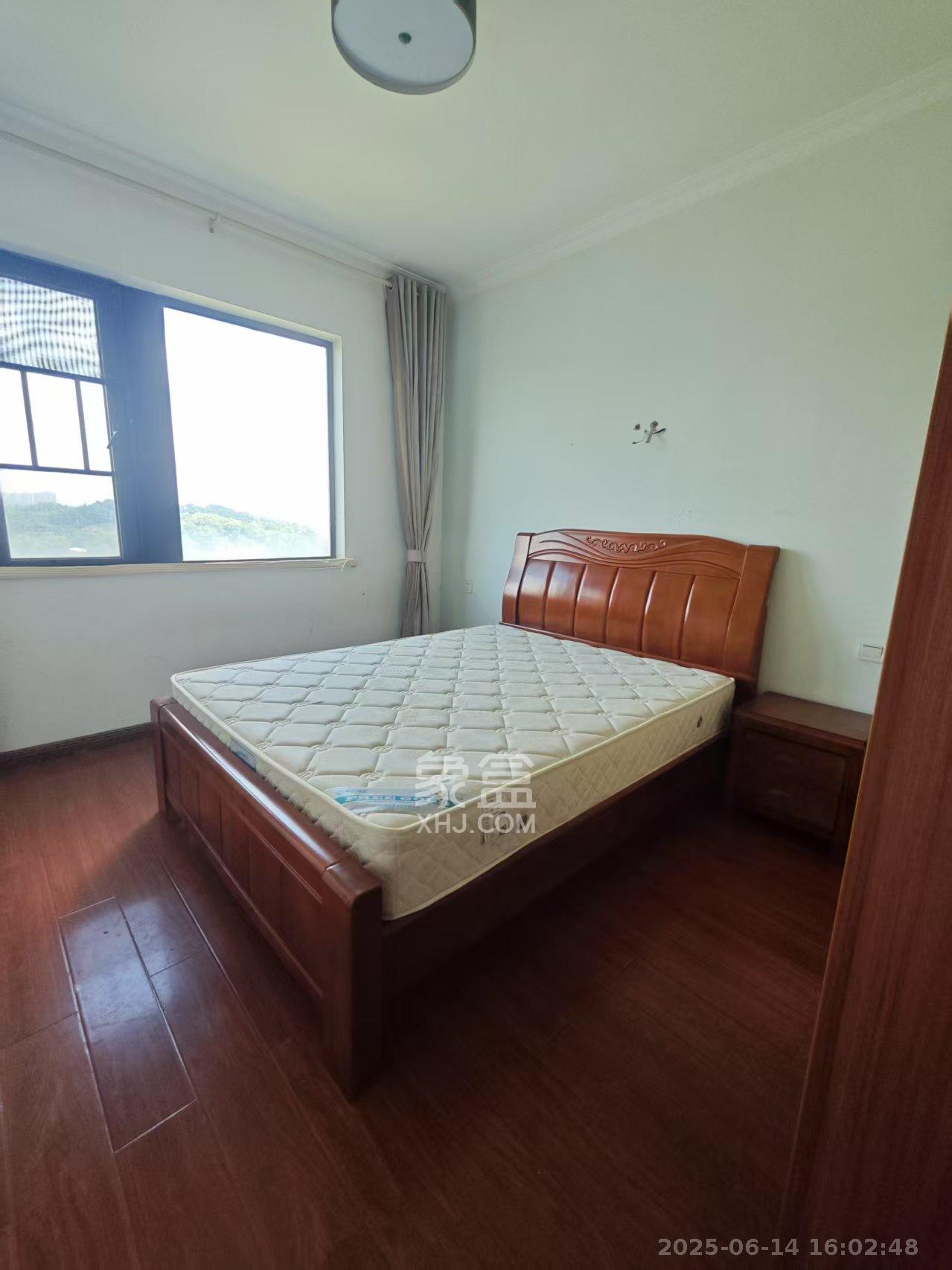 湘水郡(兴旺小爱同学) 3室2厅2卫 2500.0元/月 湘水郡(兴旺小爱同学) 3室2厅2卫 2500.0元/月室内图