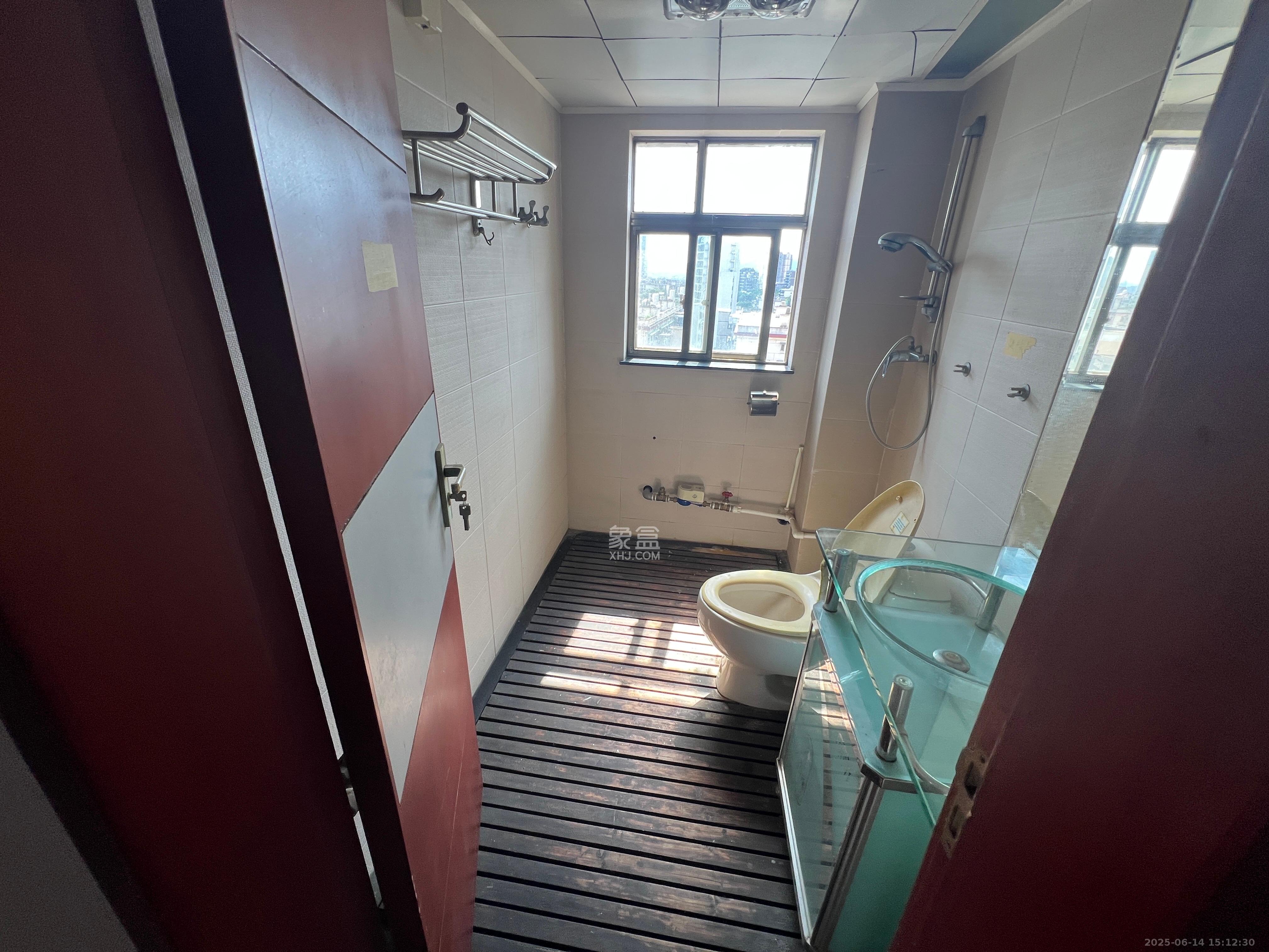 湖南第六工程有限公司机关小区(六公司机关大院) 4室1厅1卫 4000.0元/月 湖南第六工程有限公司机关小区(六公司机关大院) 4室1厅1卫 4000.0元/月室内图