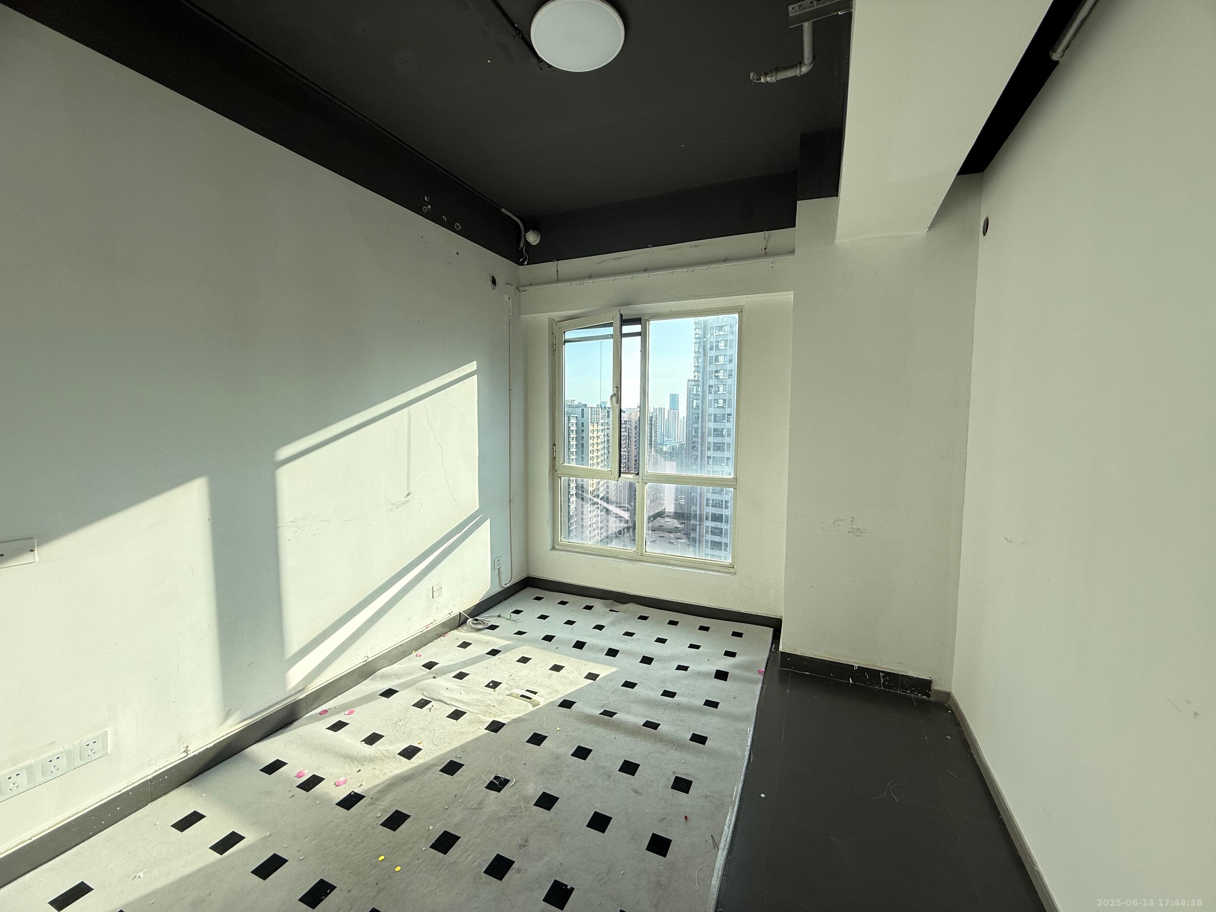 北辰三角洲B1E1区 1室1厅1卫 4500.0元/月 北辰三角洲B1E1区 1室1厅1卫 4500.0元/月室内图