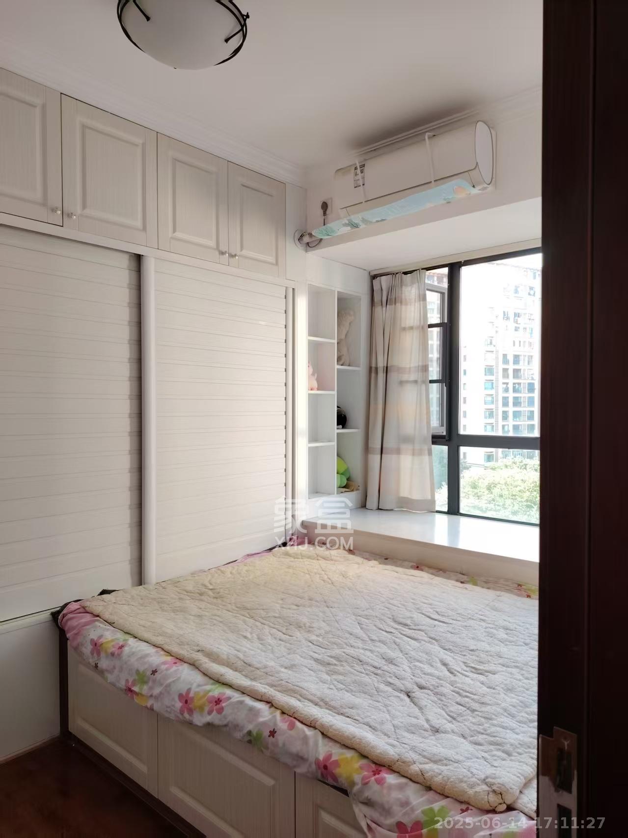 中建芙蓉嘉苑  3室2厅2卫   2650.00元/月室内图