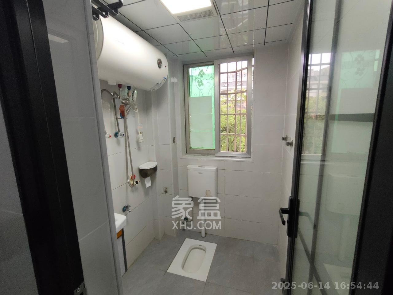 高岭小区  1室0厅0卫   1300.00元/月室内图