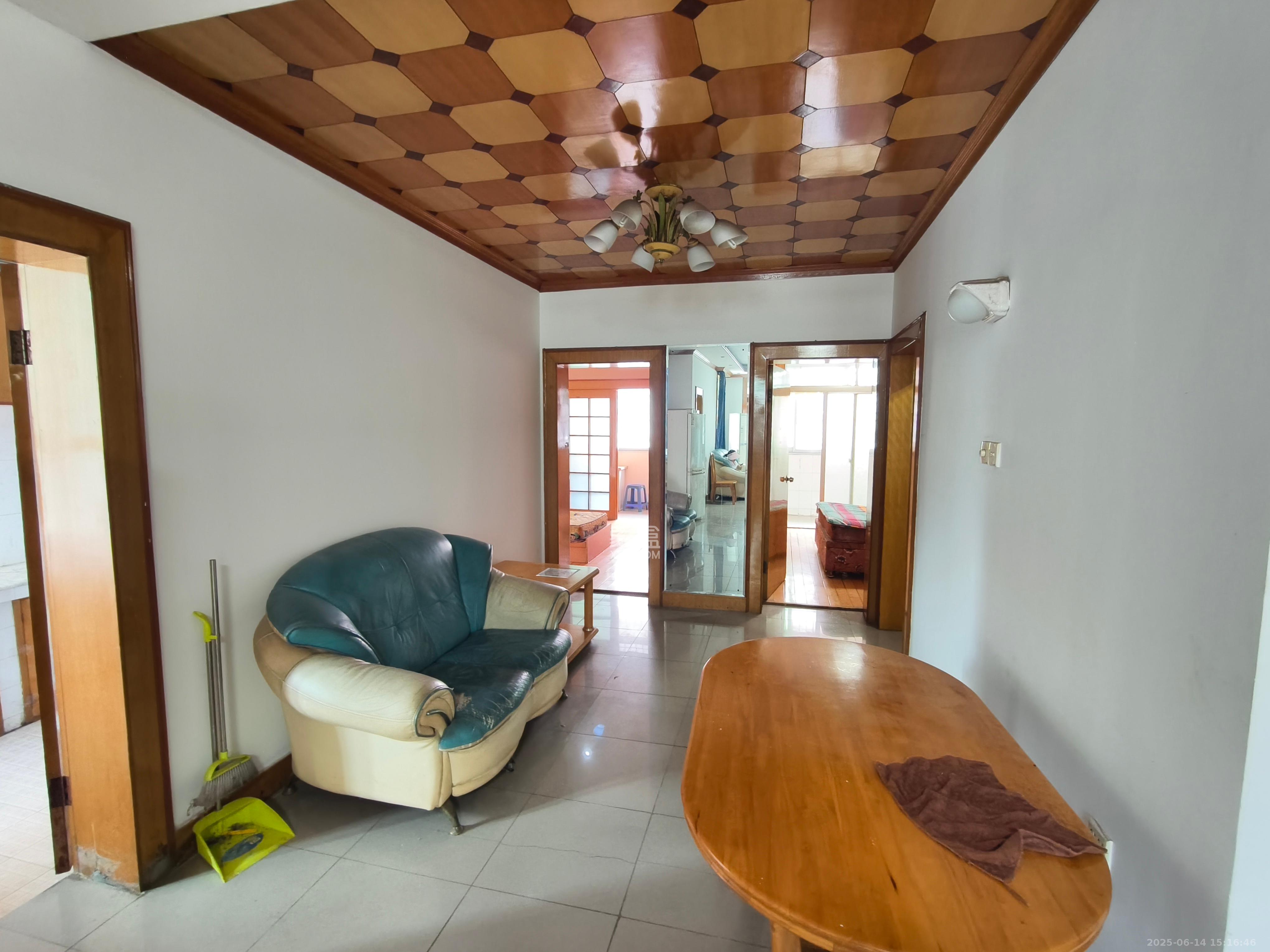 复兴街(陈家巷)散盘 4室2厅2卫 2500.0元/月 复兴街(陈家巷)散盘 4室2厅2卫 2500.0元/月室内图