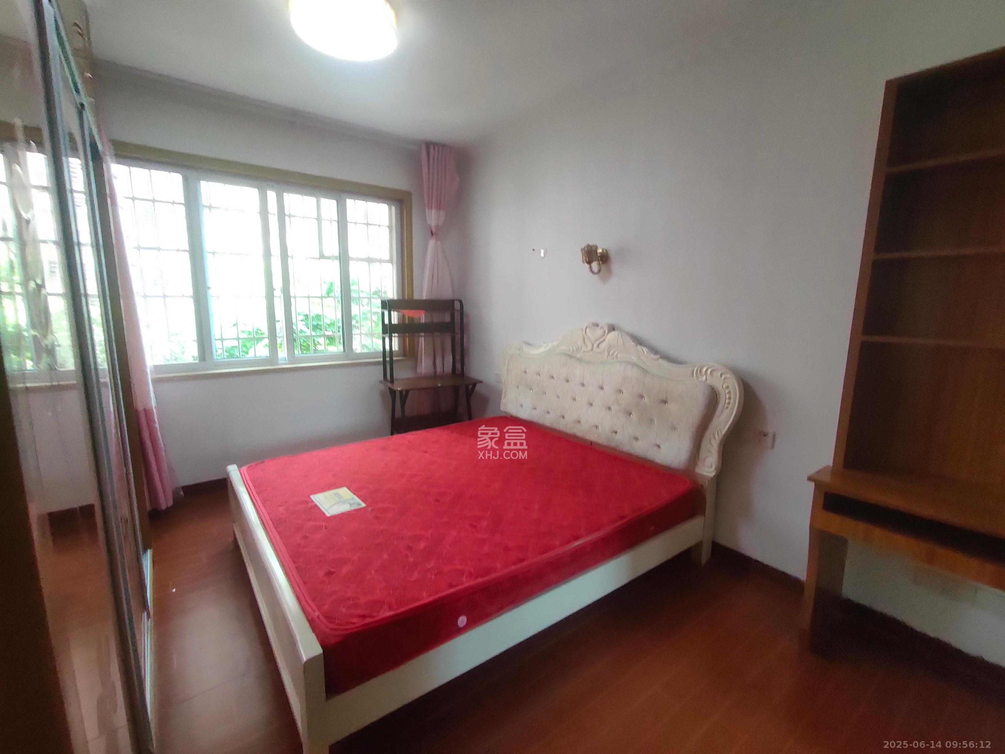 嘉顺苑 4室2厅2卫 2400.0元/月 嘉顺苑 4室2厅2卫 2400.0元/月室内图