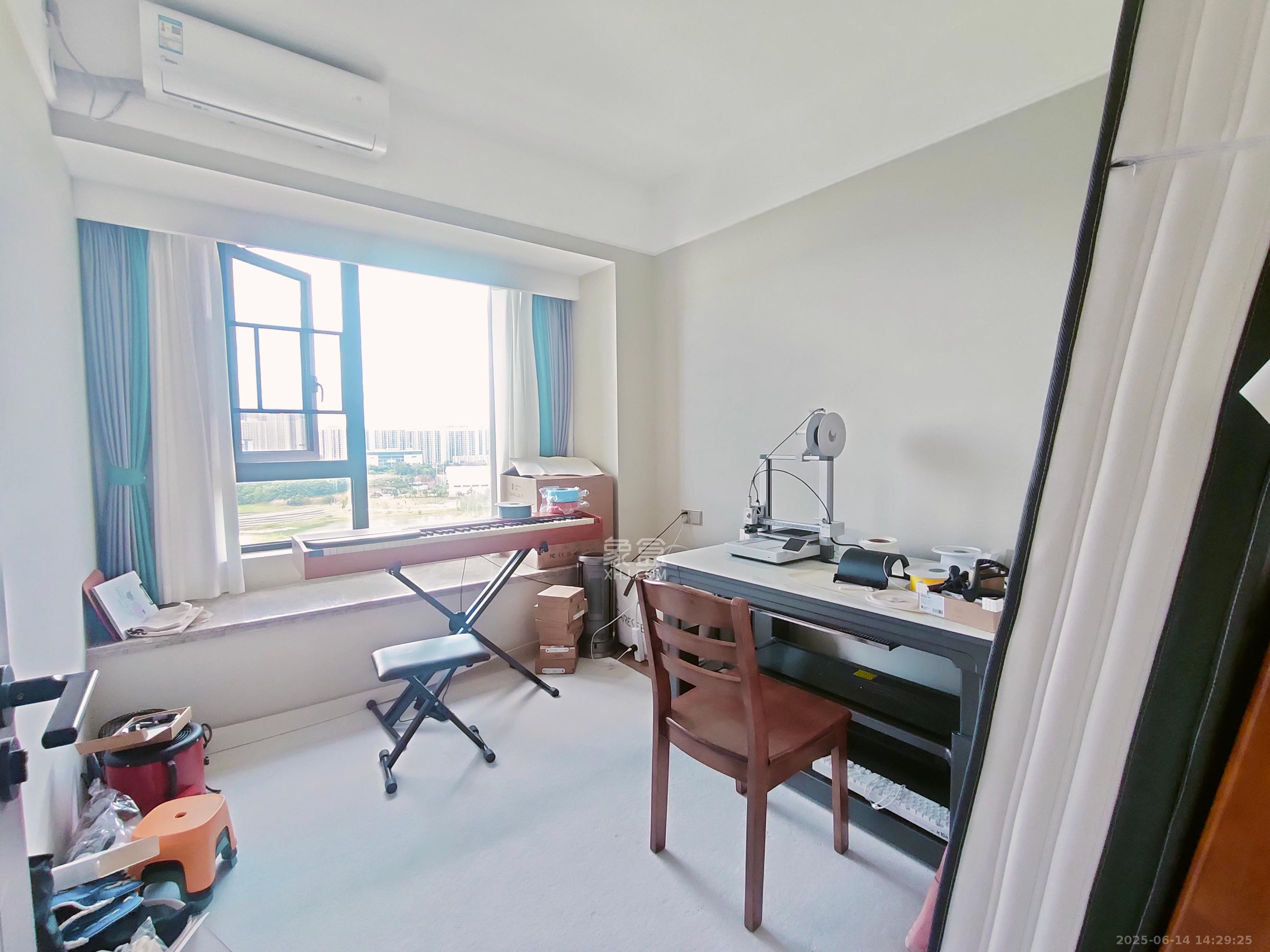 建发电建江山悦  4室2厅2卫   3700.00元/月