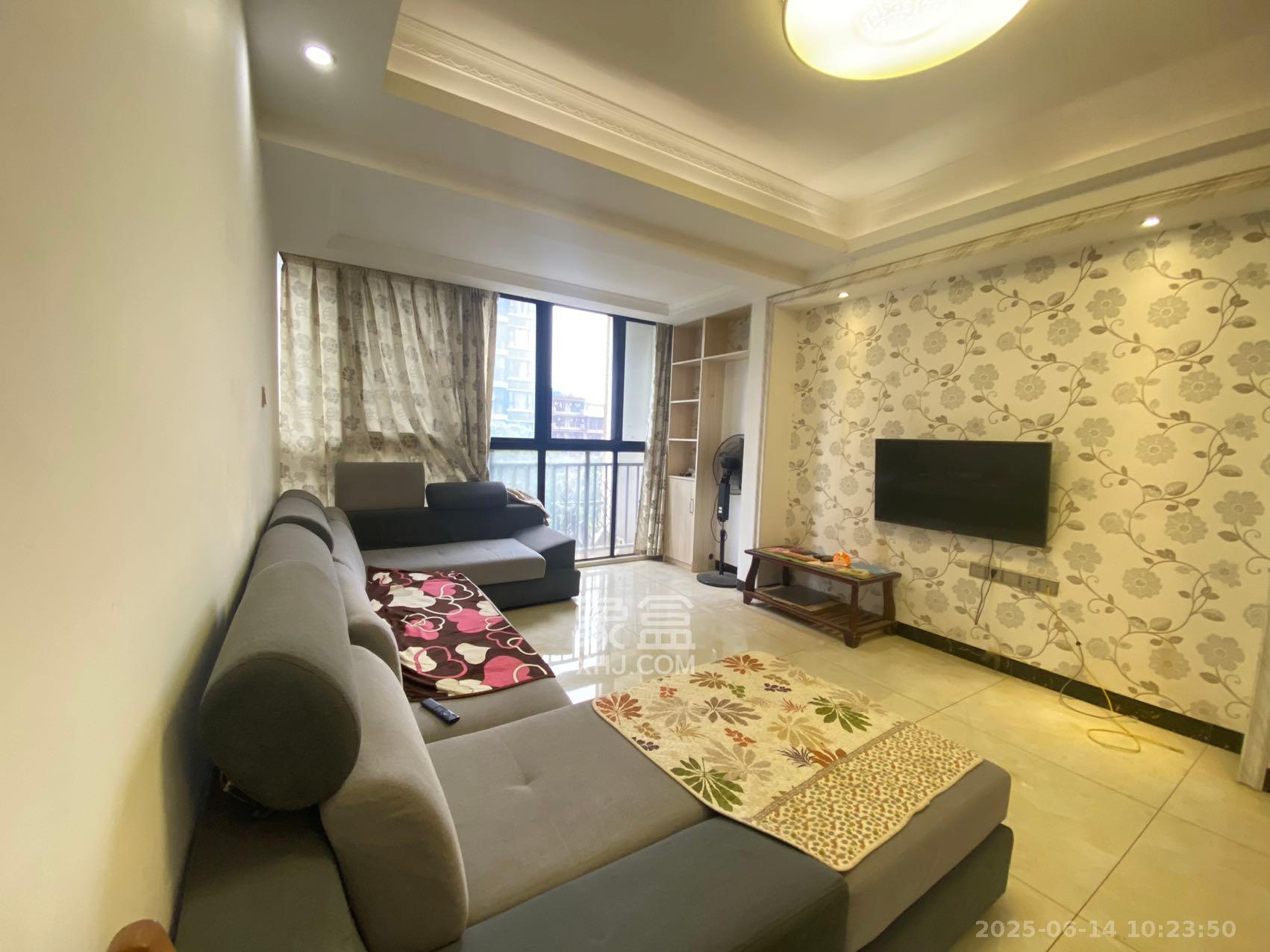 金鼎公园尚 2室2厅1卫 1800.0元/月 金鼎公园尚 2室2厅1卫 1800.0元/月室内图