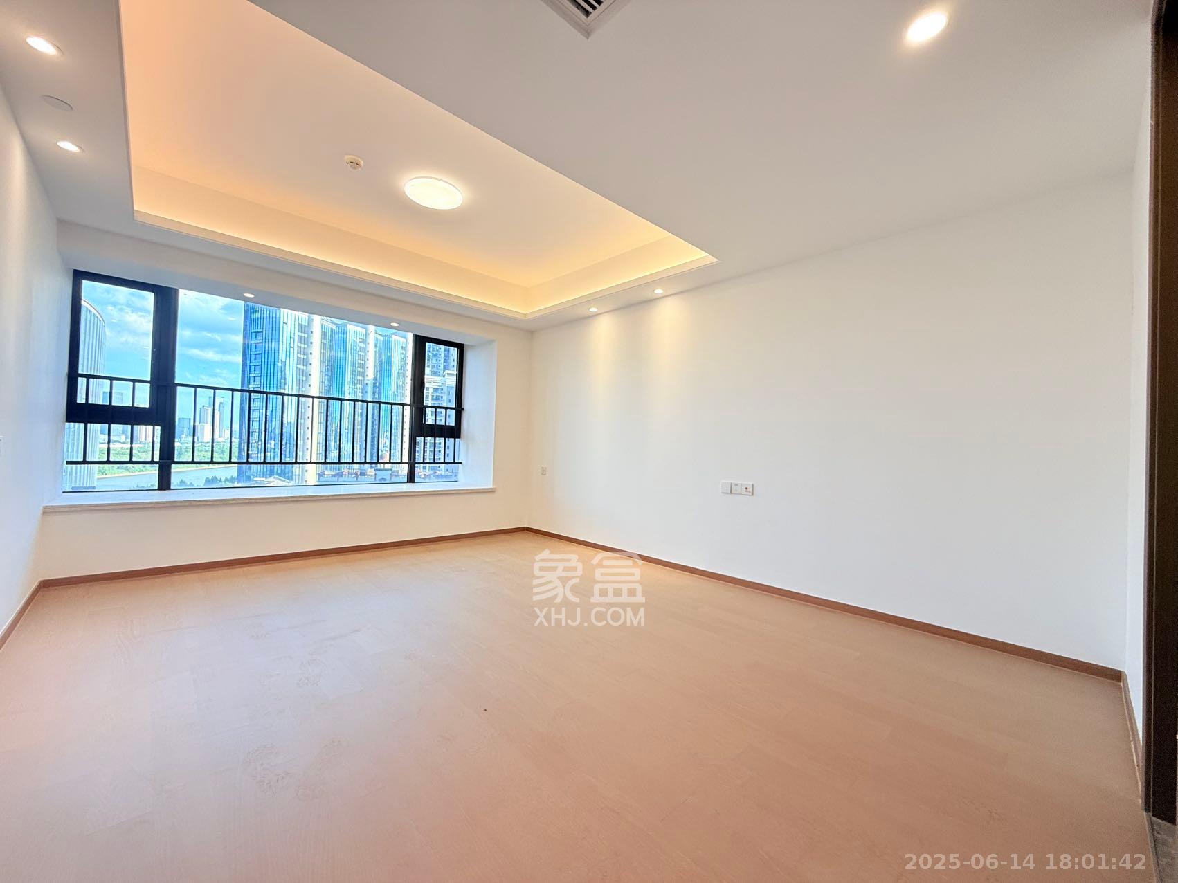 滨江府1913 5室2厅3卫 8000.0元/月 滨江府1913 5室2厅3卫 8000.0元/月室内图