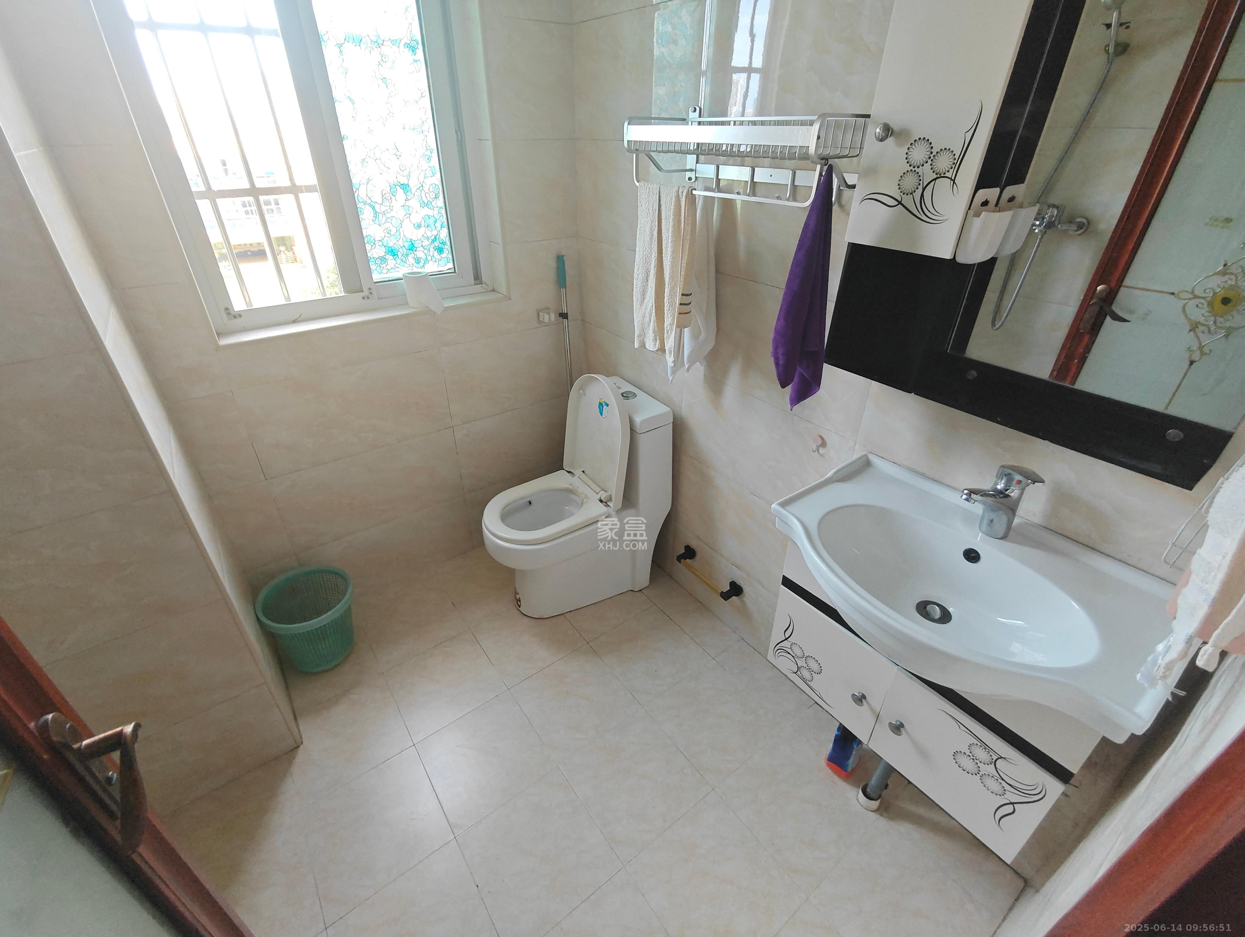 嘉顺苑 3室2厅1卫 2000.0元/月 嘉顺苑 3室2厅1卫 2000.0元/月室内图