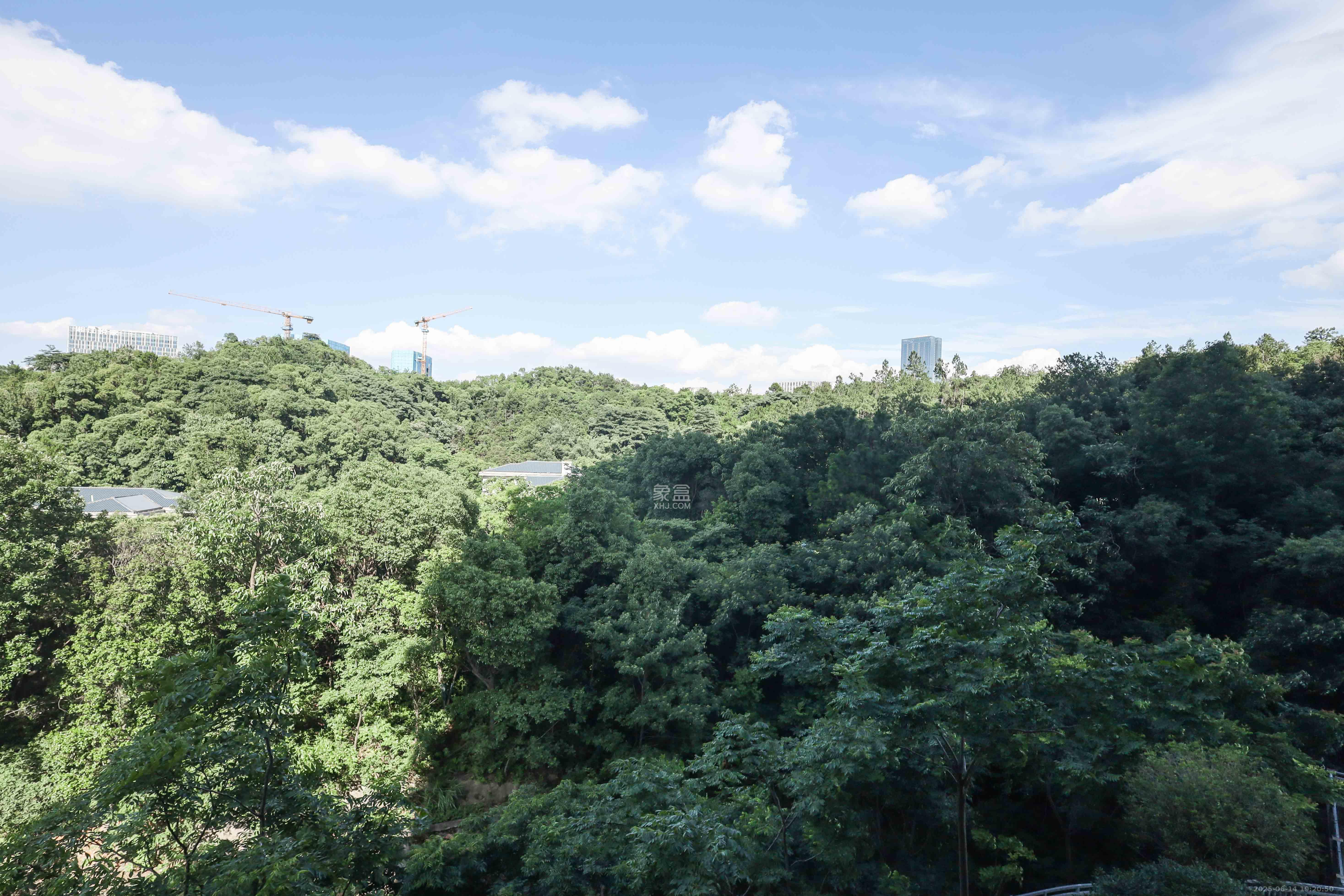 骑龙大街(骑龙苑) 3室2厅1卫 69.9万 骑龙大街(骑龙苑) 3室2厅1卫 69.9万阳台