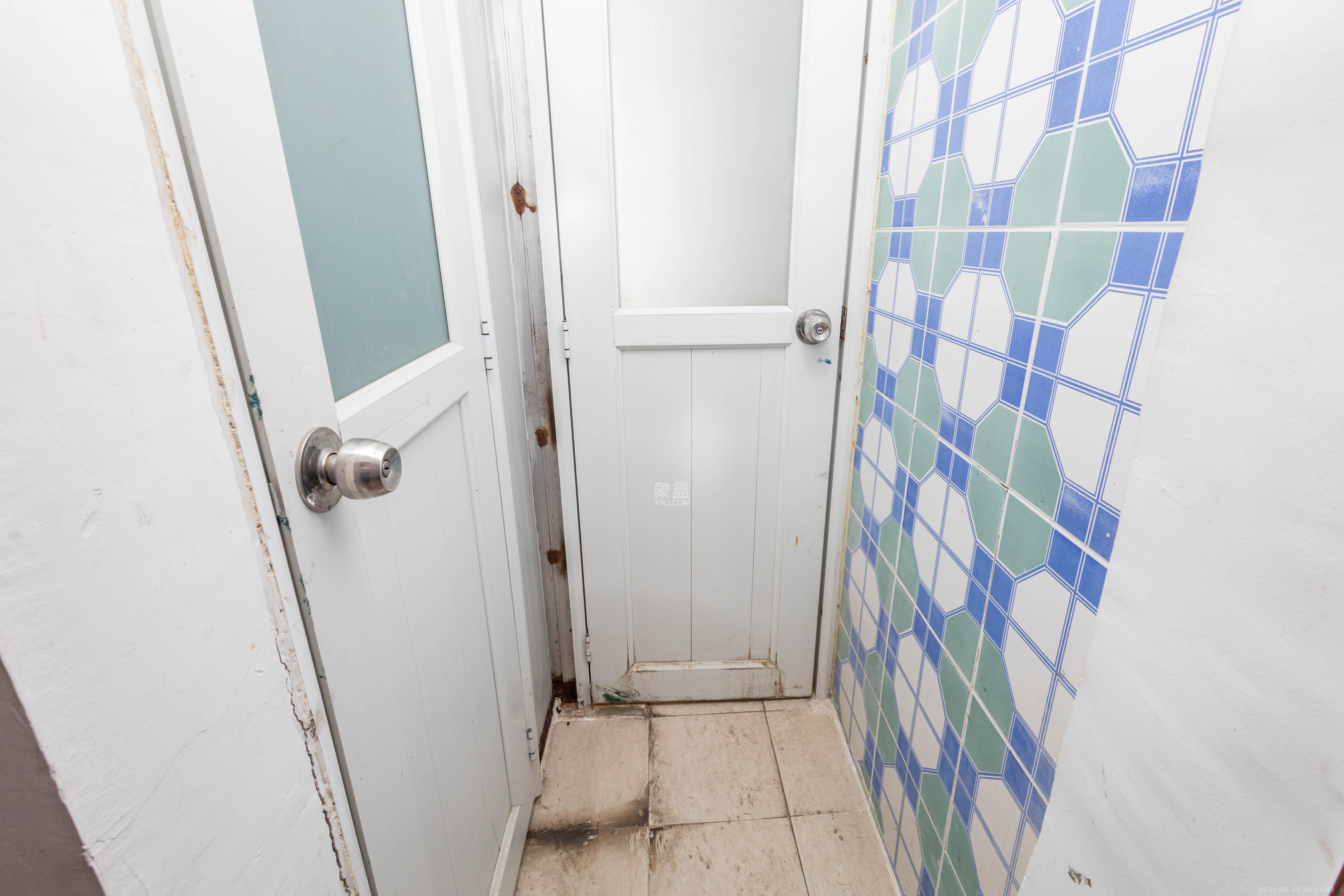 圣力华苑 3室2厅2卫 59.8万 圣力华苑 3室2厅2卫 59.8万卫生间