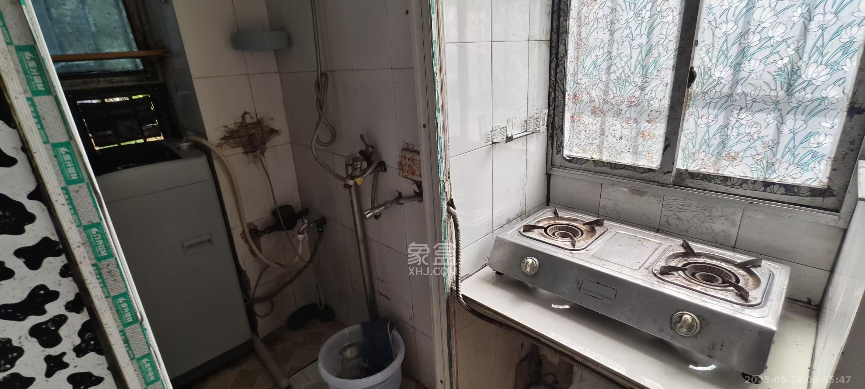 火把山小区  1室1厅1卫    1000.0元/月室内图