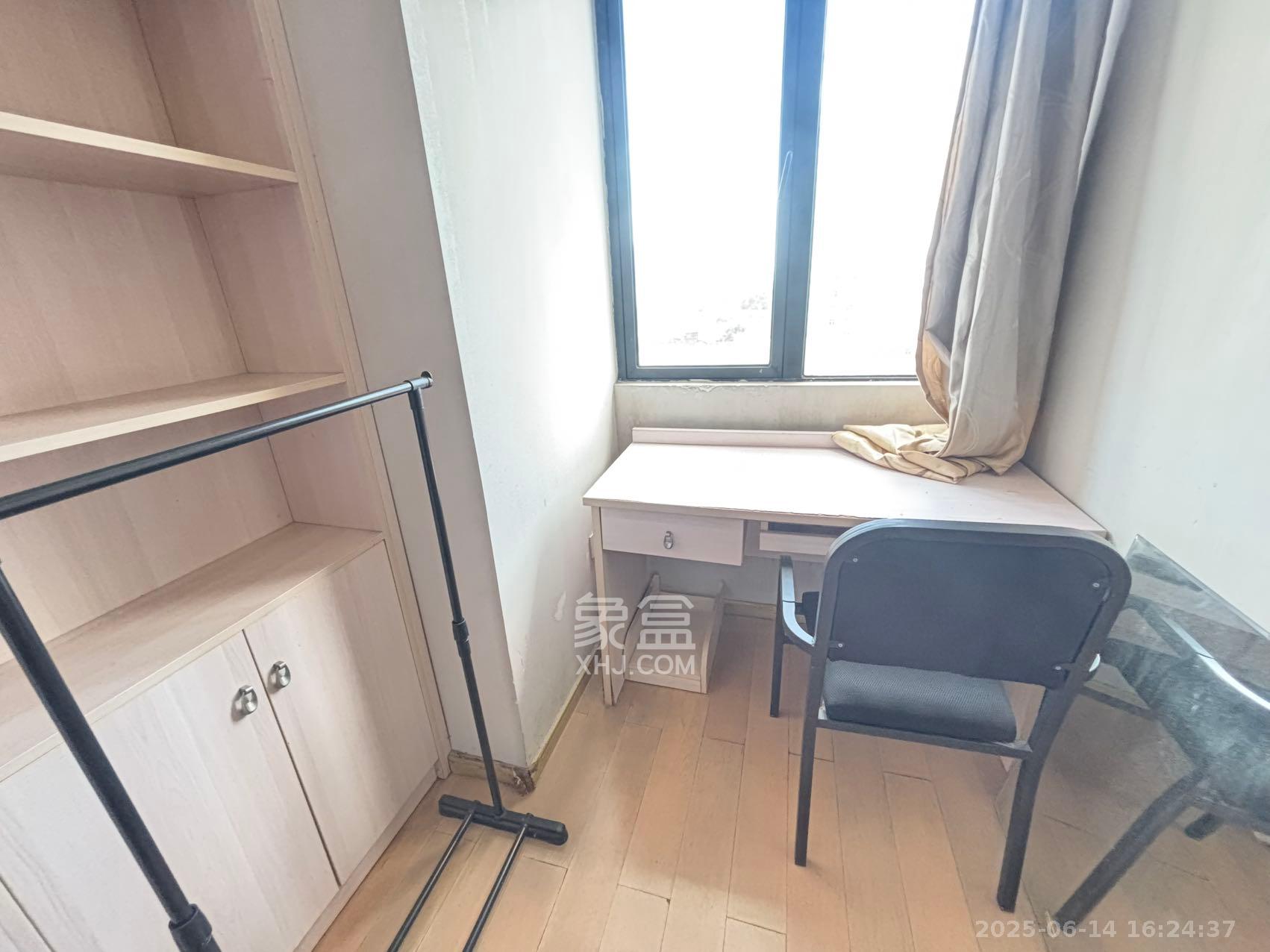 万科金色家园 1室1厅1卫 1100.0元/月 万科金色家园 1室1厅1卫 1100.0元/月室内图