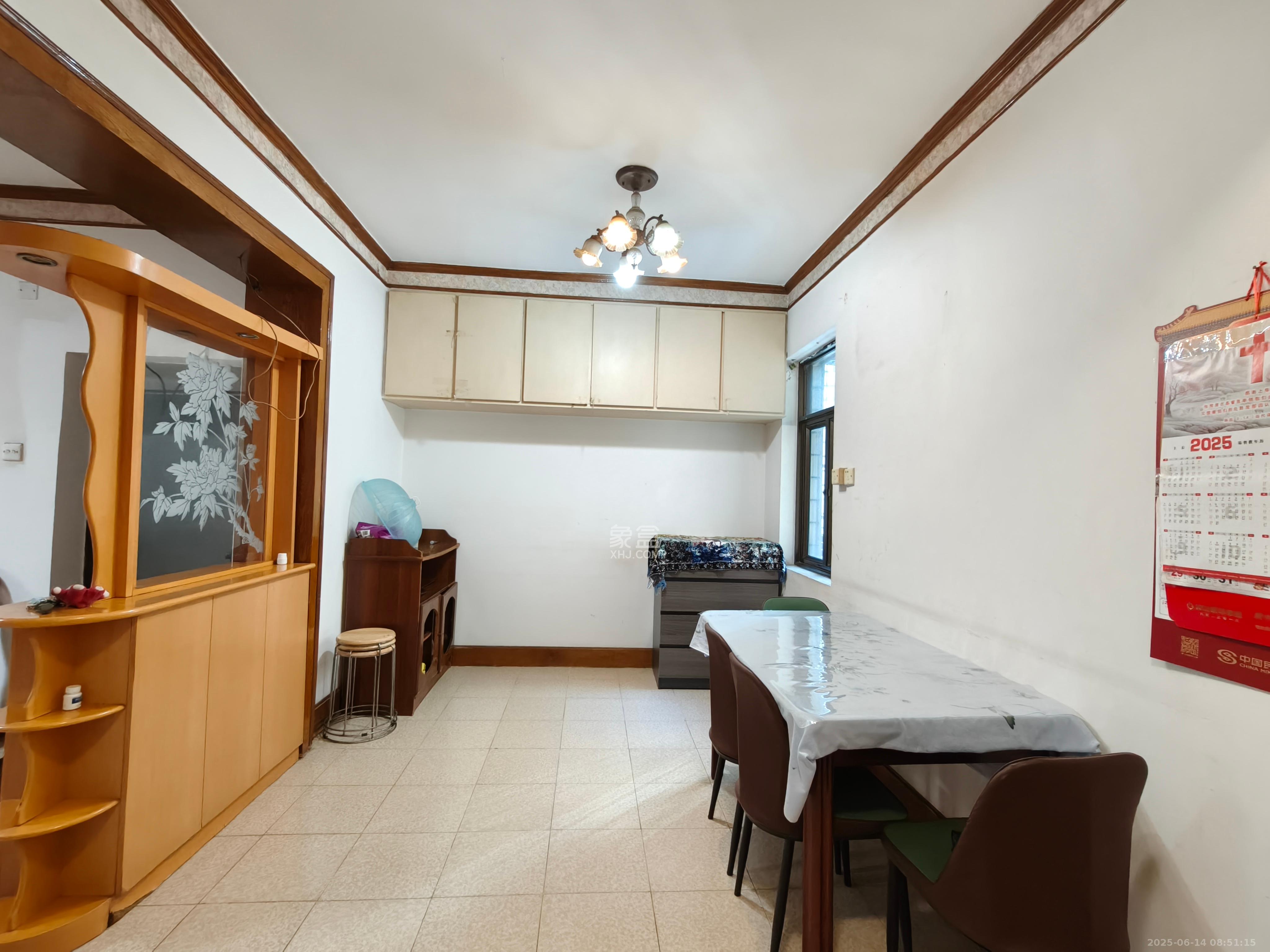 文体宿舍  2室1厅1卫   1800.00元/月室内图