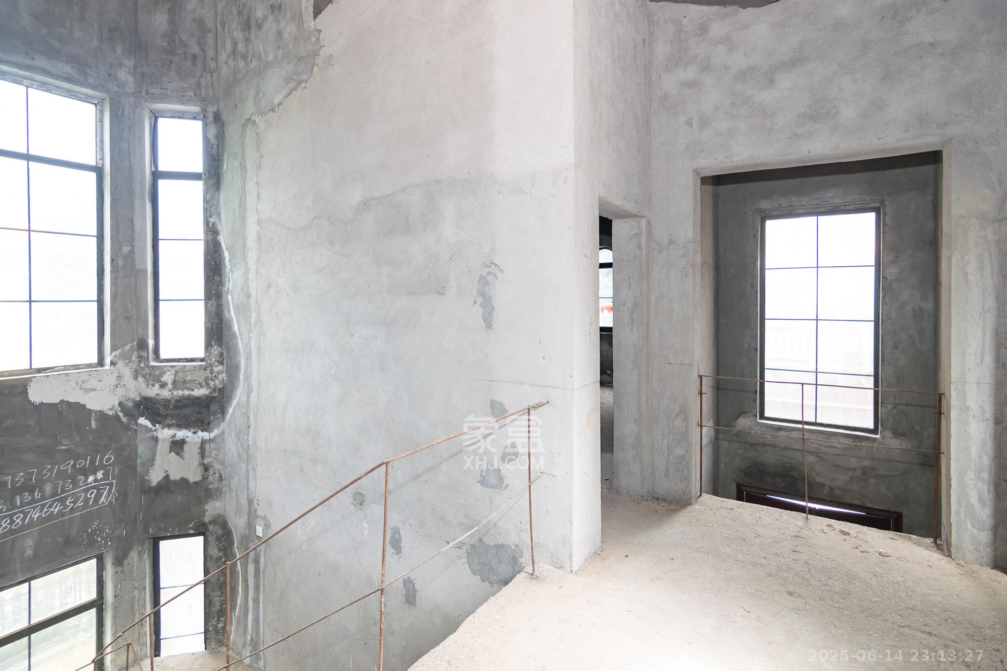 中粮北纬28°别墅 8室3厅4卫 868.0万 中粮北纬28°别墅 8室3厅4卫 868.0万其他