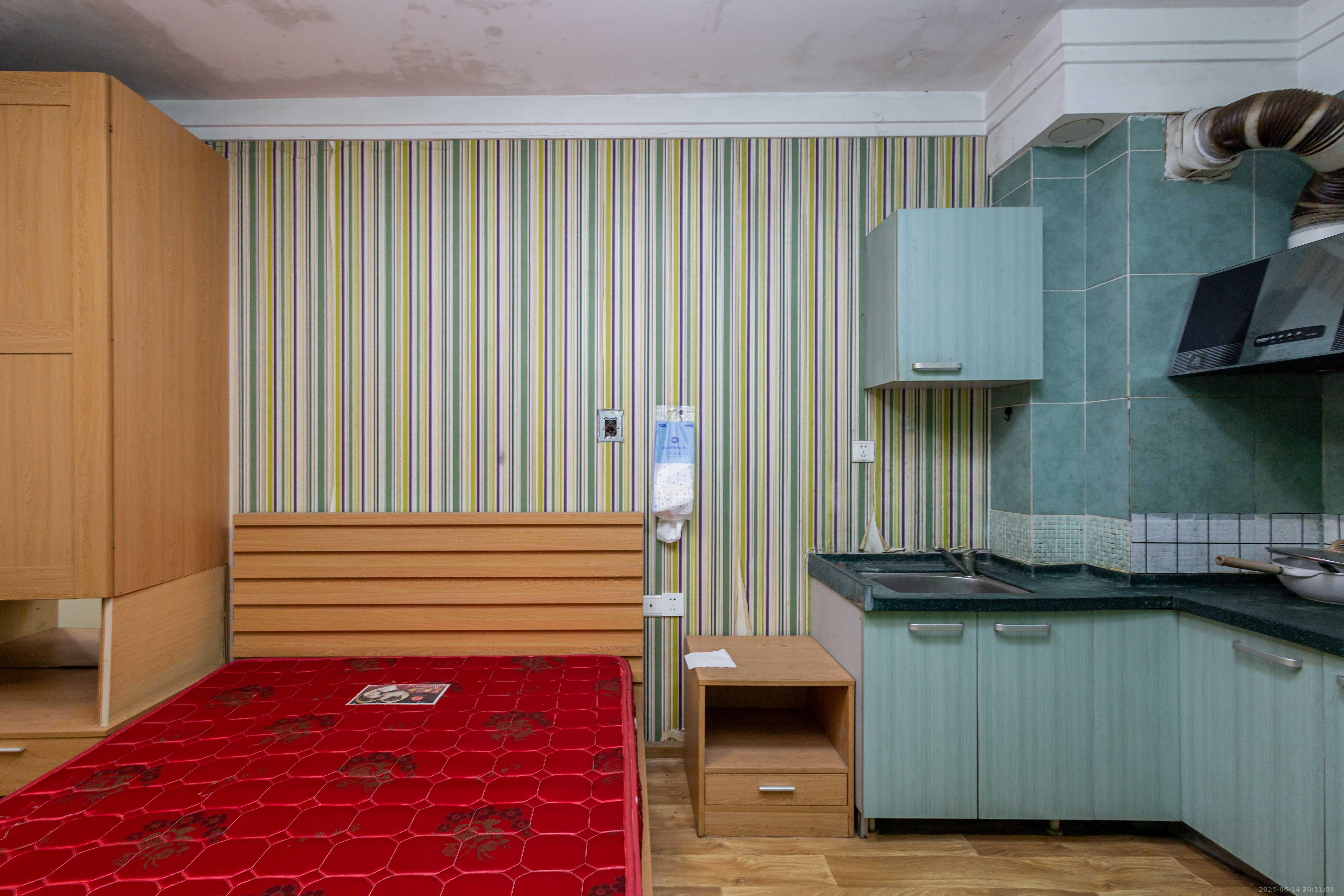 未来蜂巢 1室1厅1卫 16.0万 未来蜂巢 1室1厅1卫 16.0万客厅