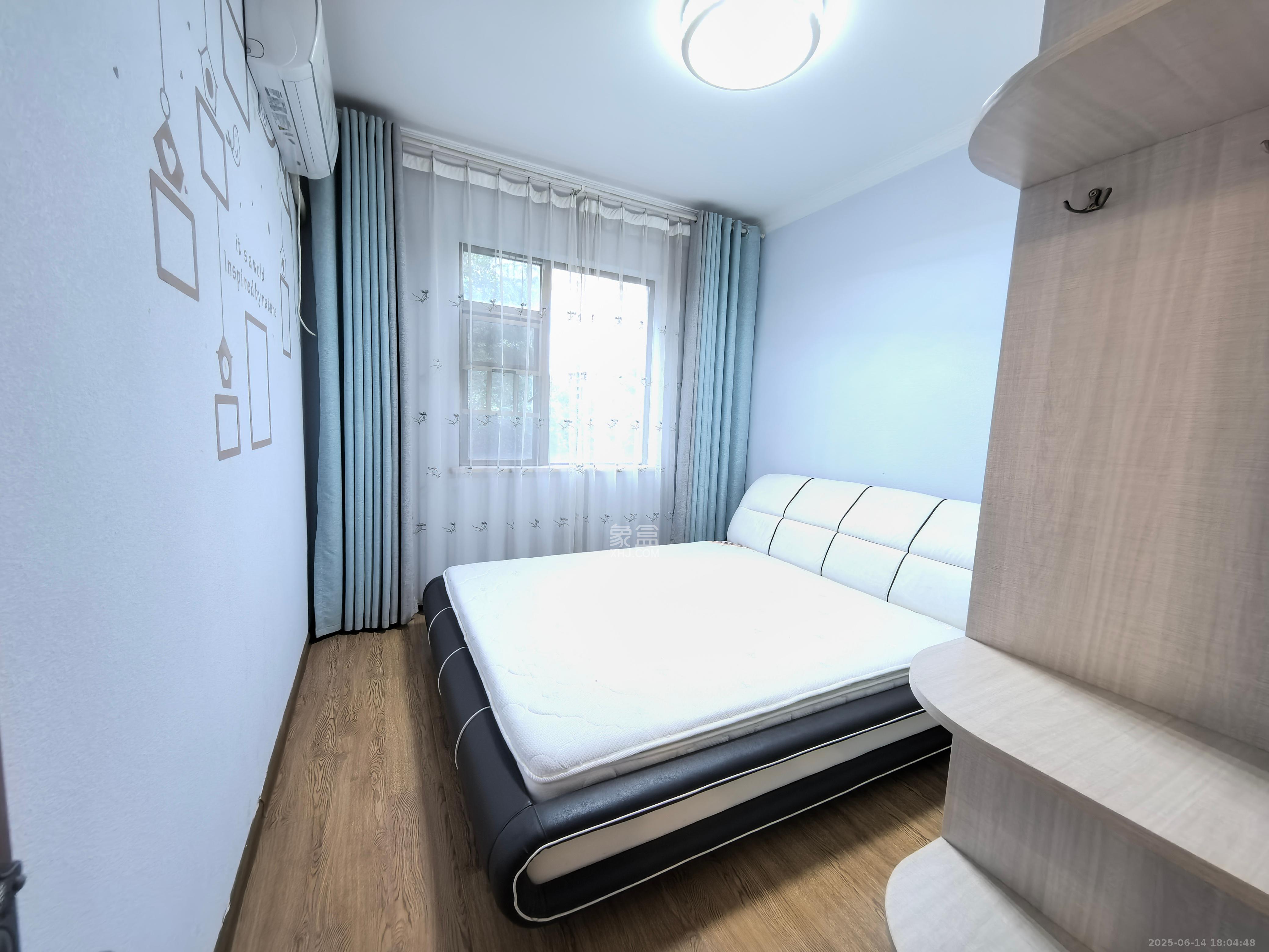 江山帝景哈佛  4室2厅1卫    2400.0元/月 江山帝景哈佛  4室2厅1卫    2400.0元/月室内图