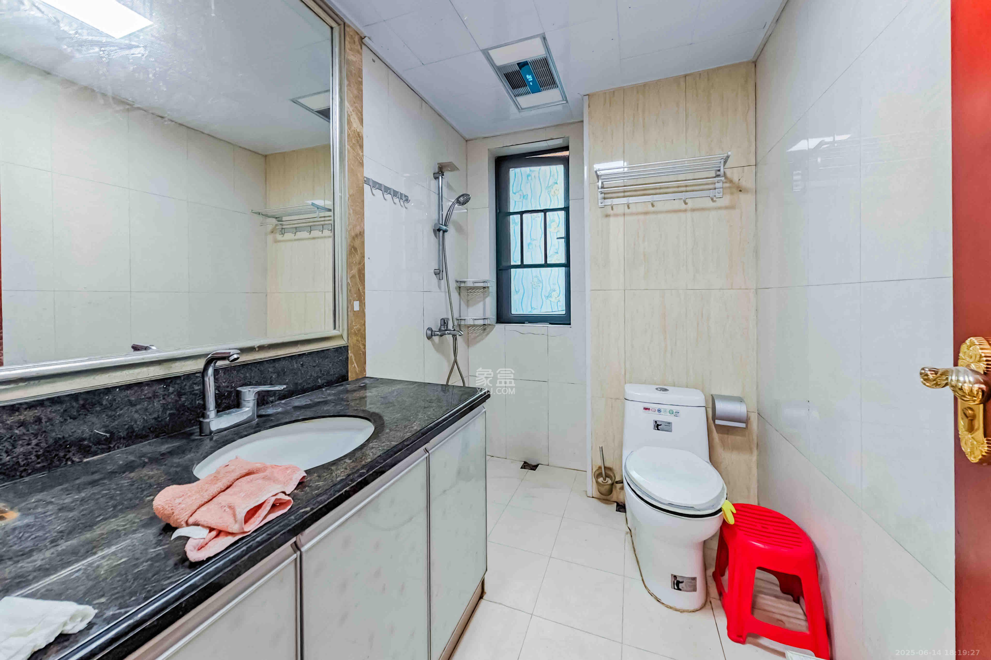 恒大绿洲 1室2厅2卫 2800.0元/月 恒大绿洲 1室2厅2卫 2800.0元/月室内图