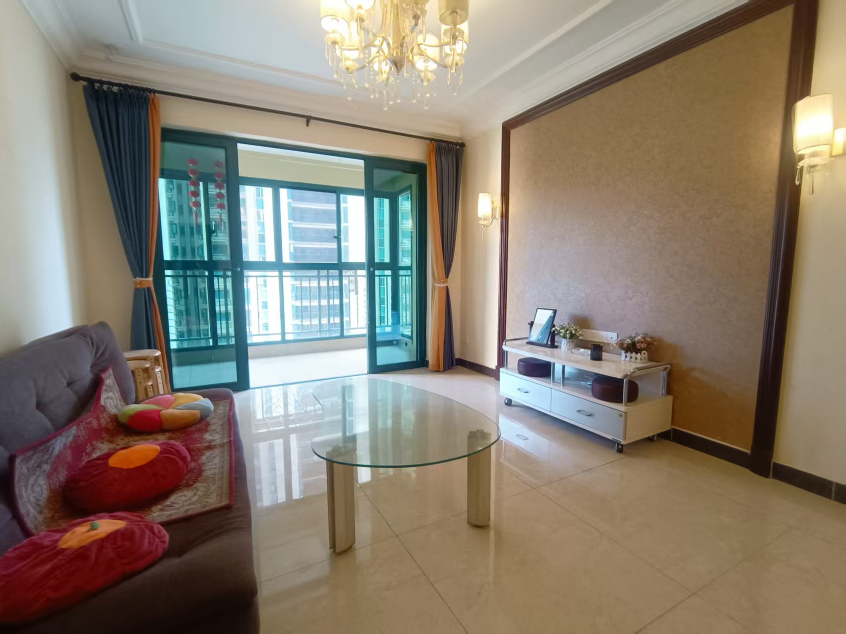 恒大绿洲 3室2厅2卫 1800.0元/月 恒大绿洲 3室2厅2卫 1800.0元/月室内图