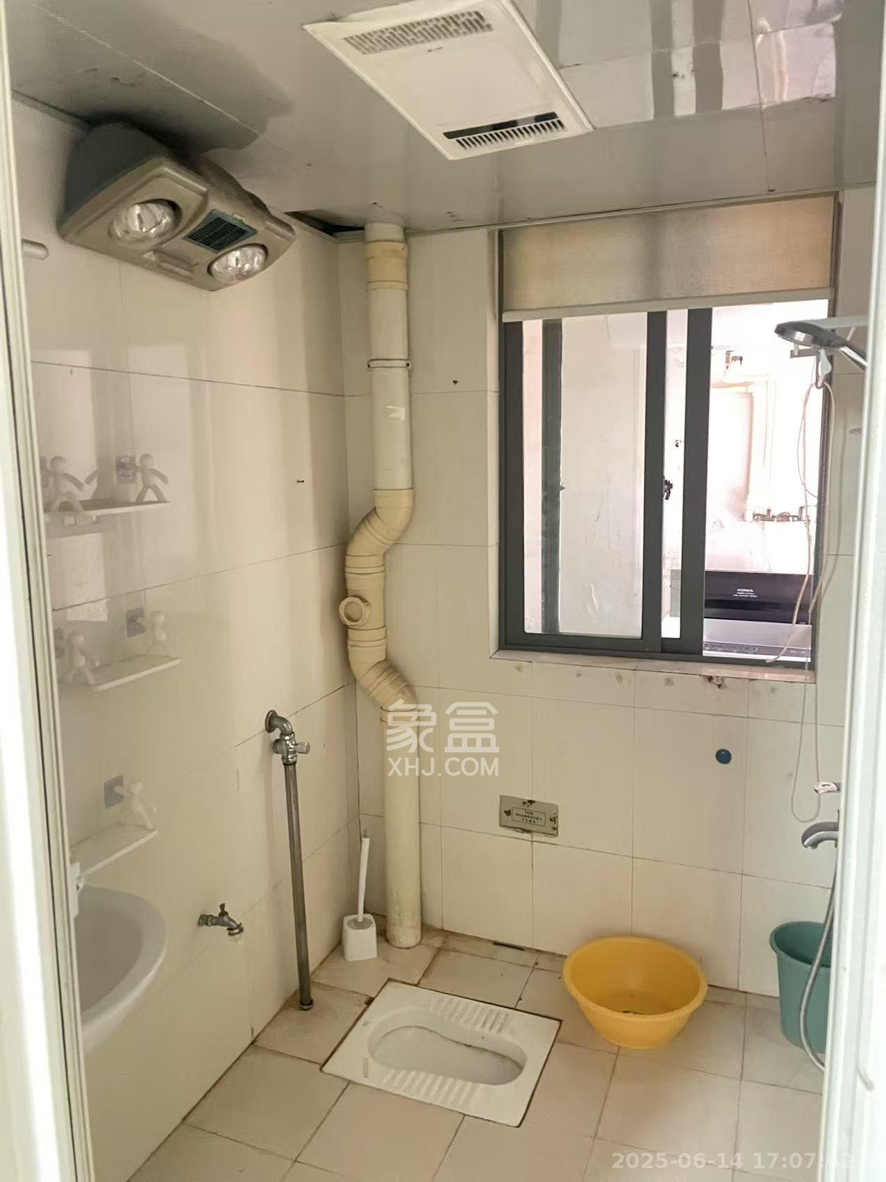 鼎丰前城  2室2厅1卫   1700.00元/月室内图