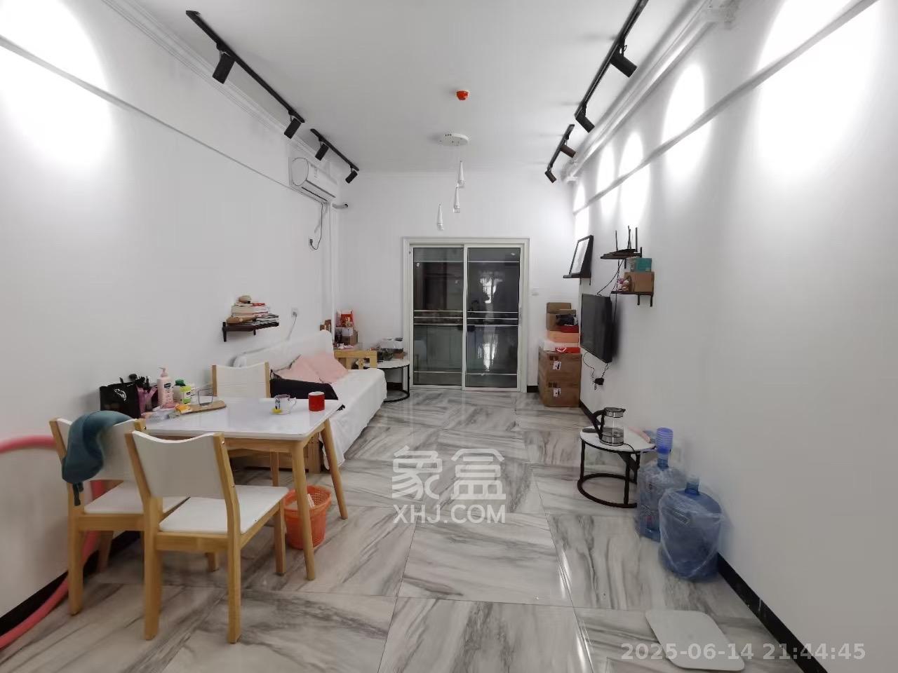 中建芙蓉嘉苑  1室1厅1卫   1600.00元/月