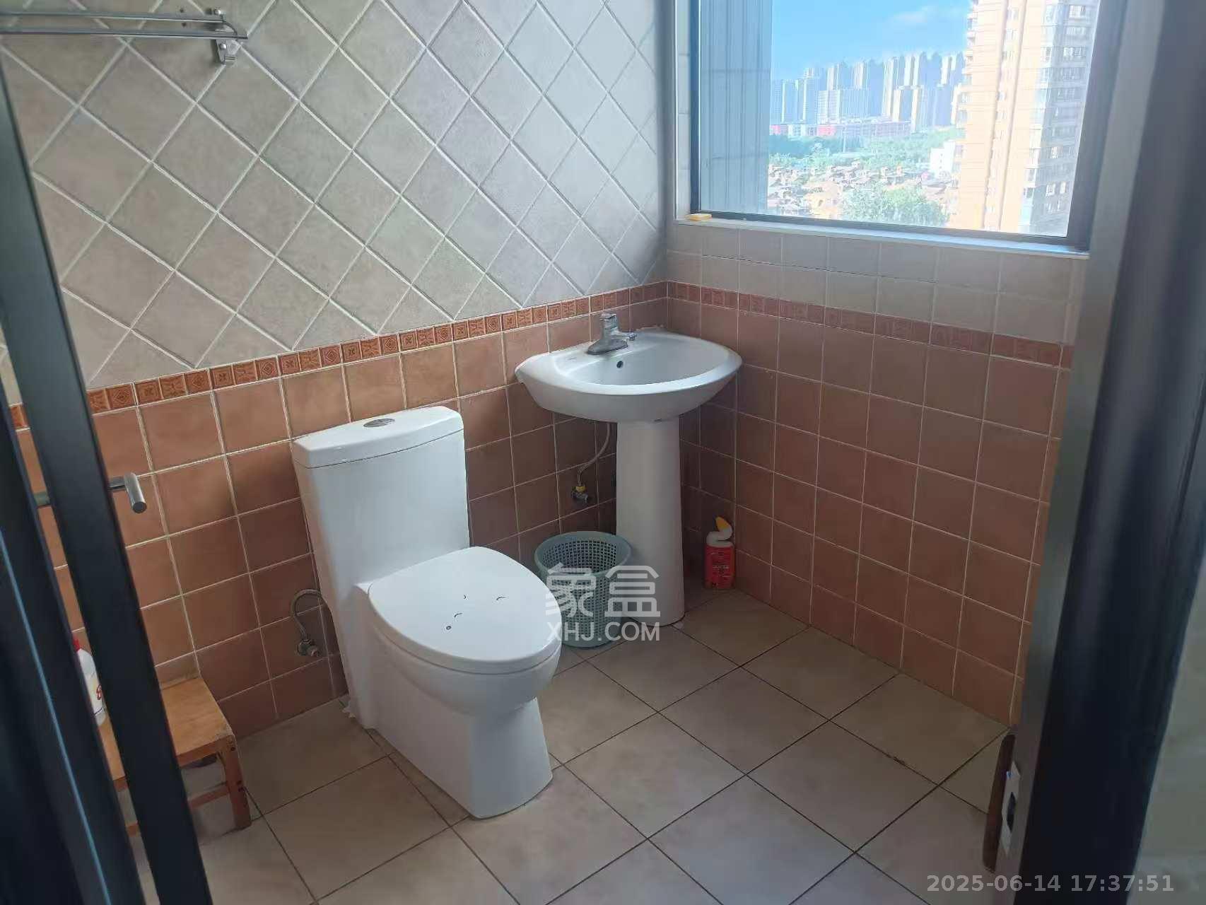 茂华国际湘 4室2厅2卫 3800.0元/月 茂华国际湘 4室2厅2卫 3800.0元/月室内图