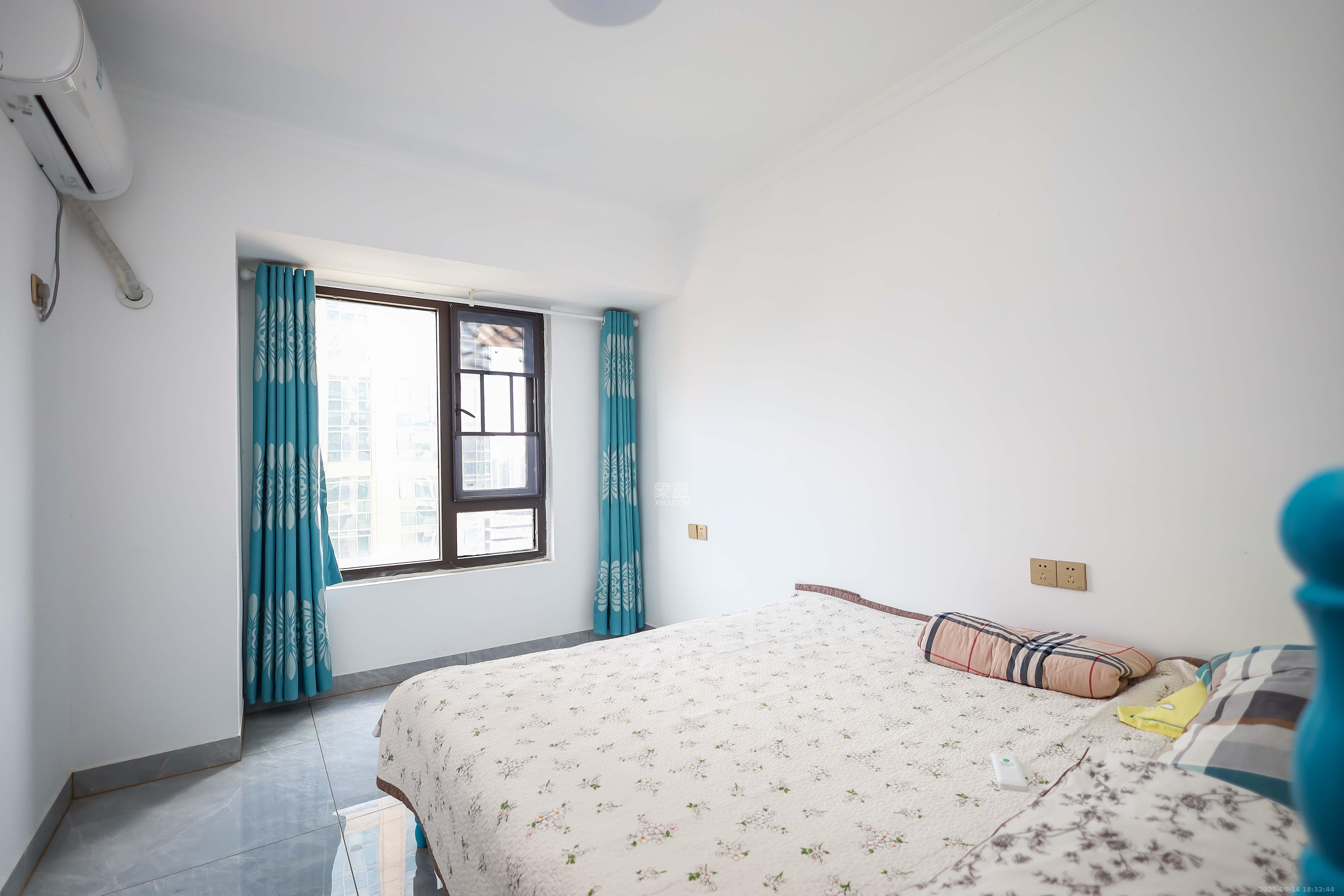 奥克斯缔壹城 3室2厅2卫 104.0万 奥克斯缔壹城 3室2厅2卫 104.0万卧室