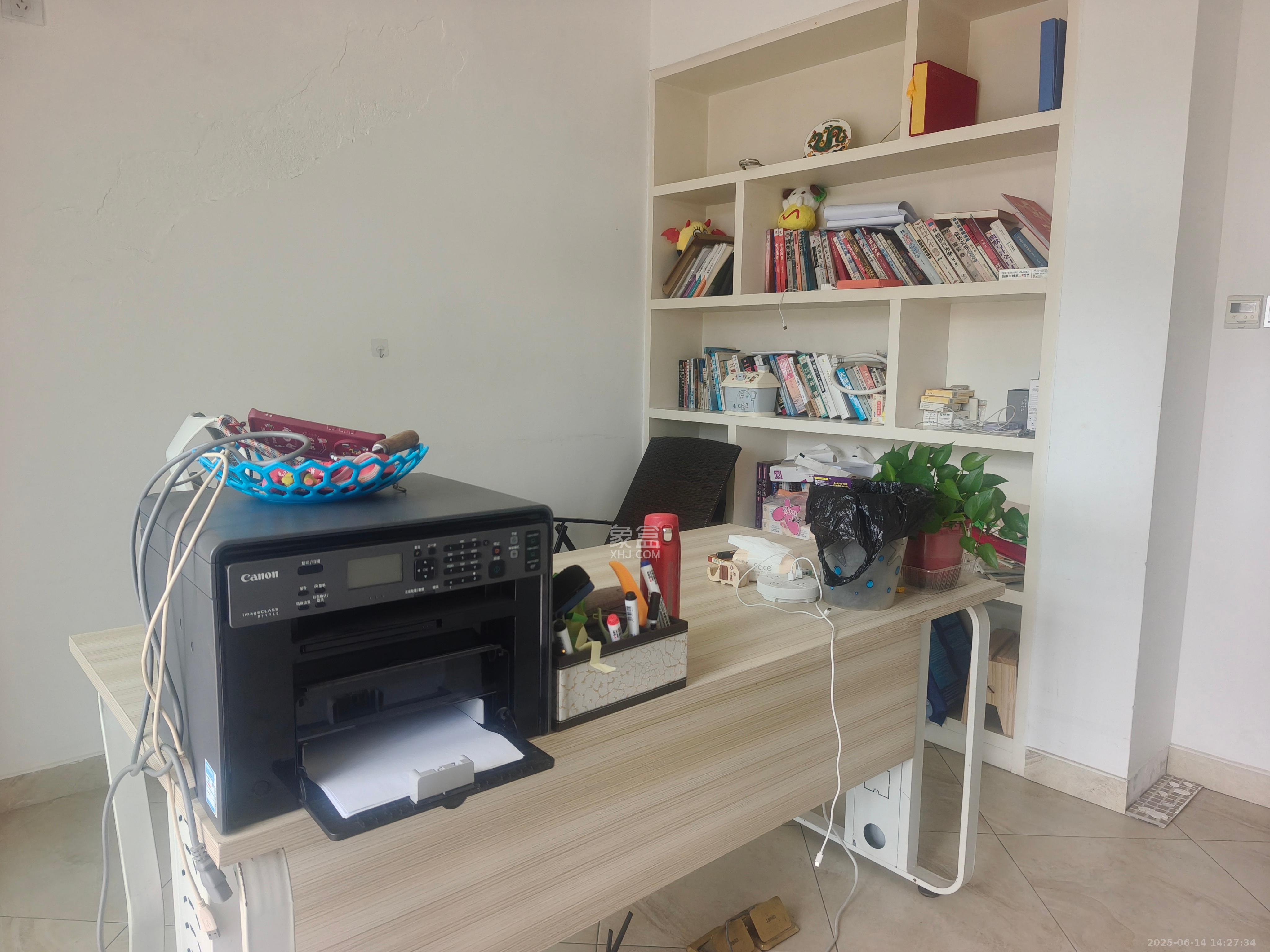 卓越蔚蓝海岸一期 4室2厅2卫 4500.0元/月 卓越蔚蓝海岸一期 4室2厅2卫 4500.0元/月室内图