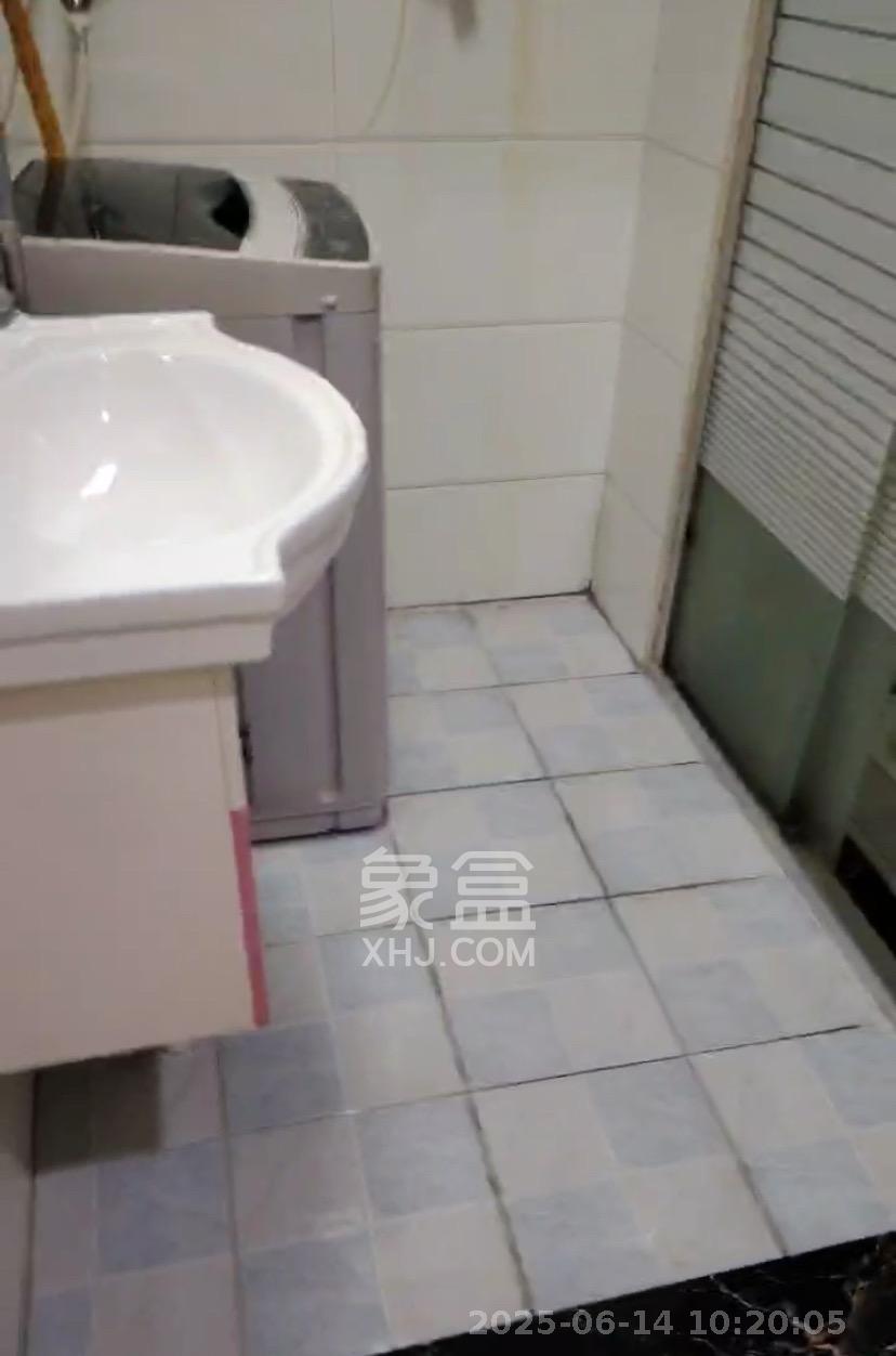 保利麓谷林语I区  2室1厅1卫   1600.00元/月室内图
