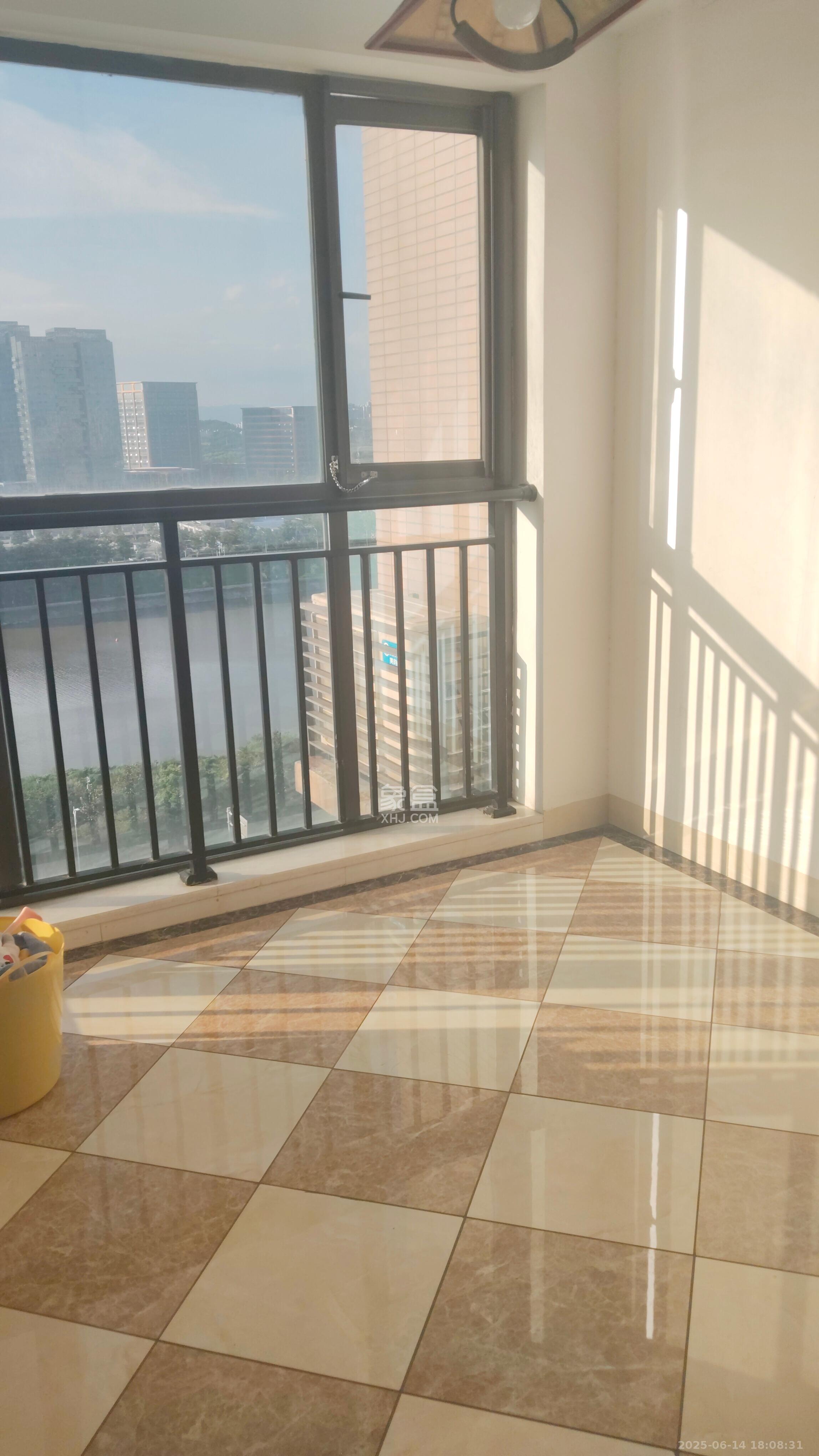 万象凯旋湾 3室2厅1卫 3600.0元/月 万象凯旋湾 3室2厅1卫 3600.0元/月室内图