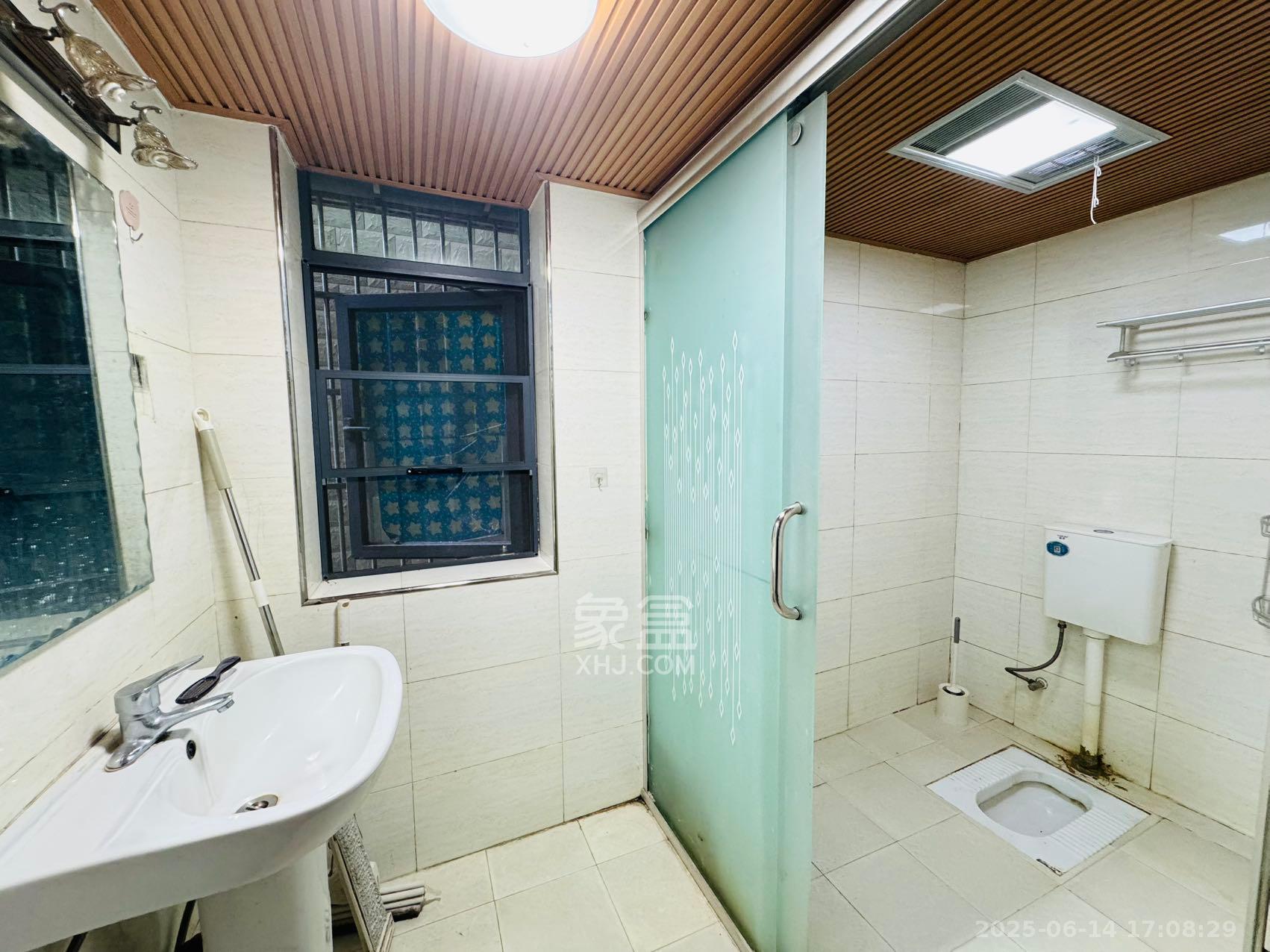 茶山馨苑  2室1厅1卫    2300.0元/月 茶山馨苑  2室1厅1卫    2300.0元/月室内图