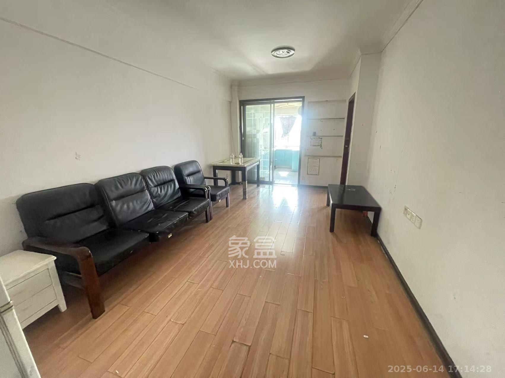 添景阁 2室1厅1卫 1800.0元/月 添景阁 2室1厅1卫 1800.0元/月室内图