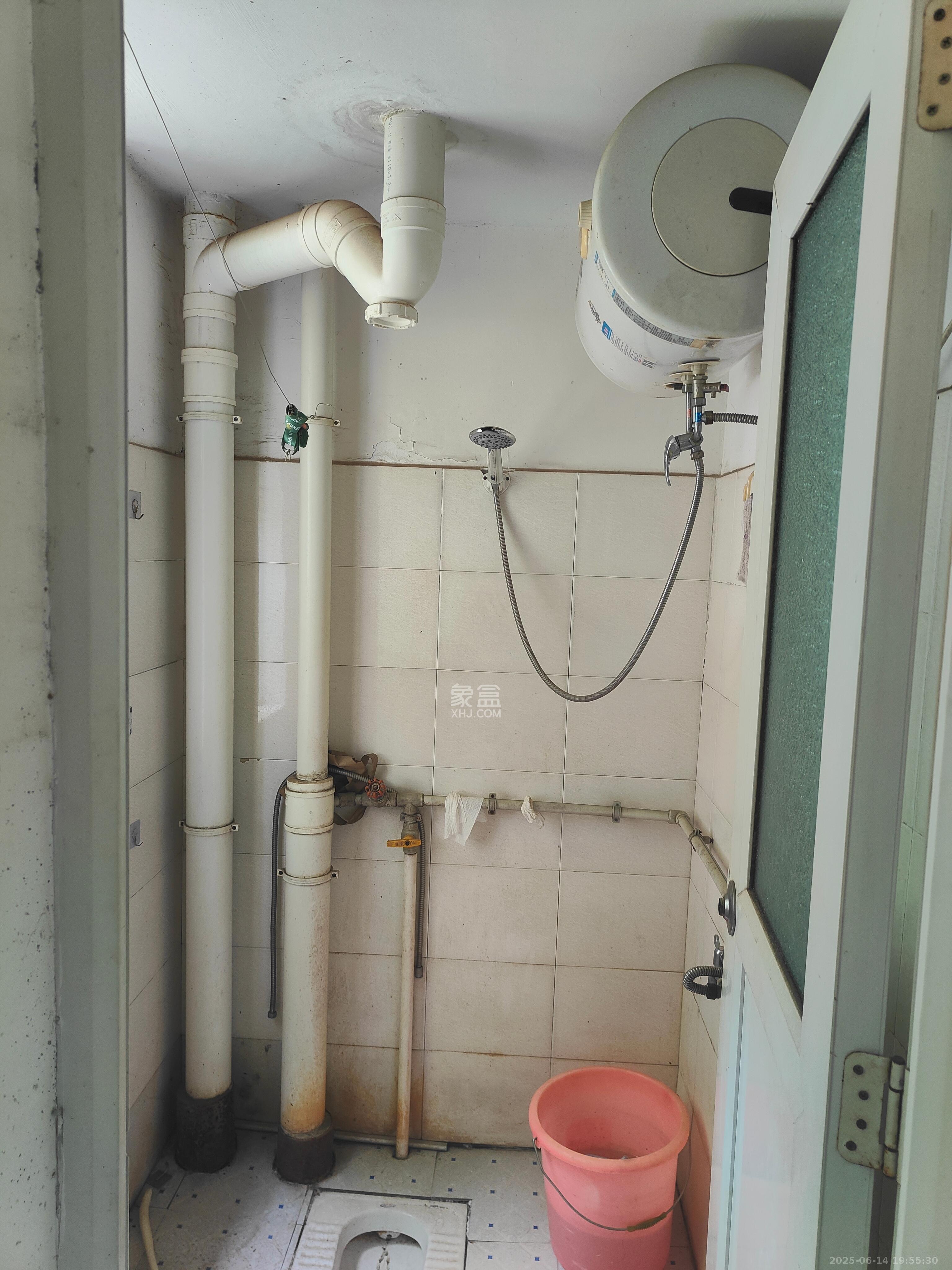 粟塘小区(新聚园社区) 1室1厅1卫 700.0元/月 粟塘小区(新聚园社区) 1室1厅1卫 700.0元/月室内图