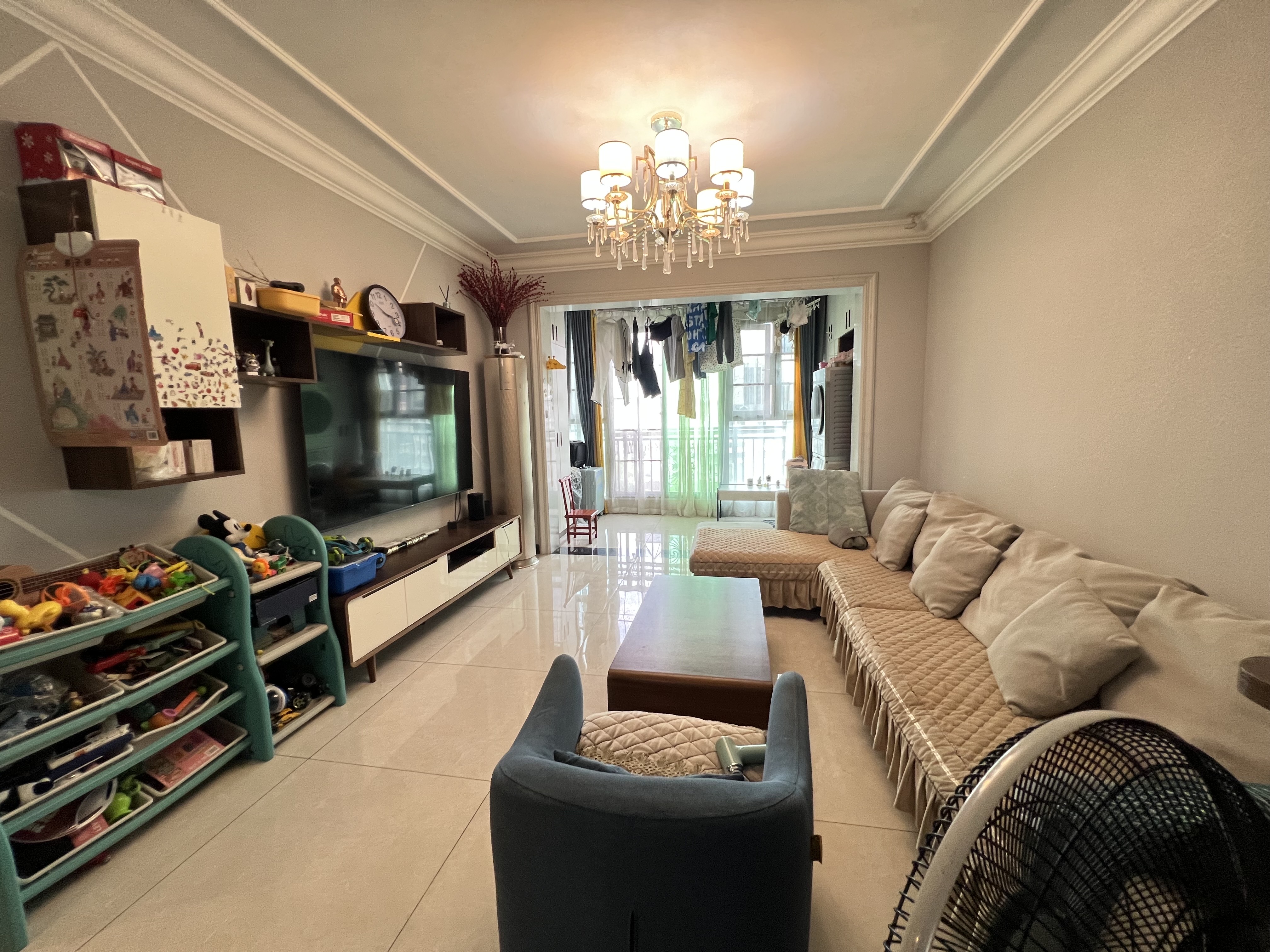 恒大绿洲 3室2厅2卫 75.0万 恒大绿洲 3室2厅2卫 75.0万客厅