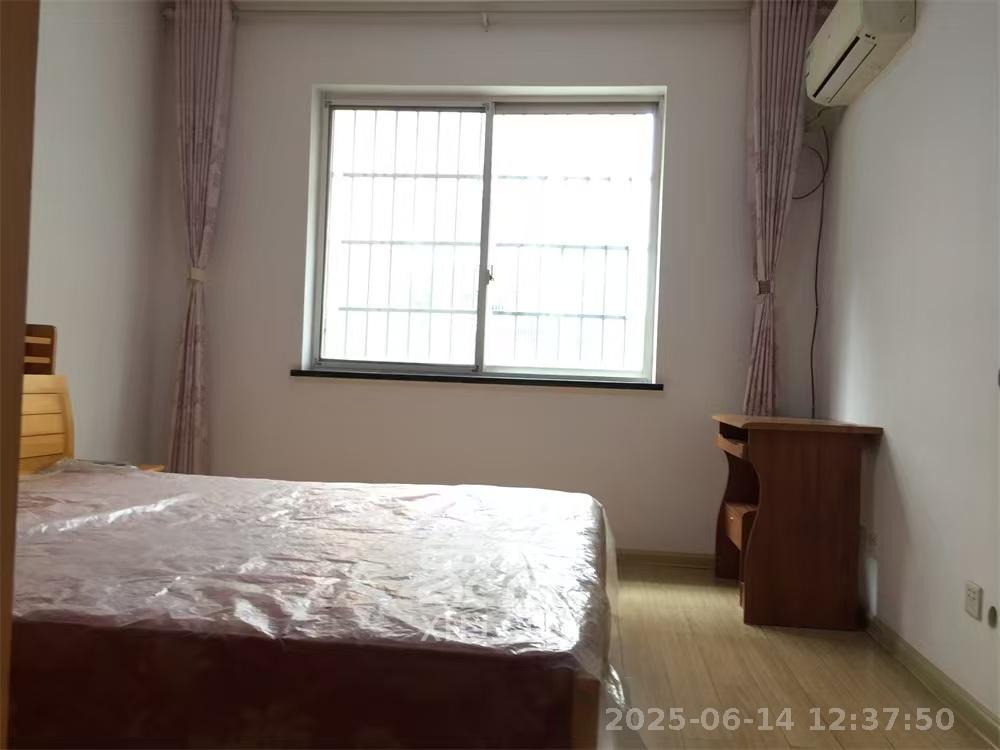 红树湾  3室2厅2卫   1800.00元/月室内图