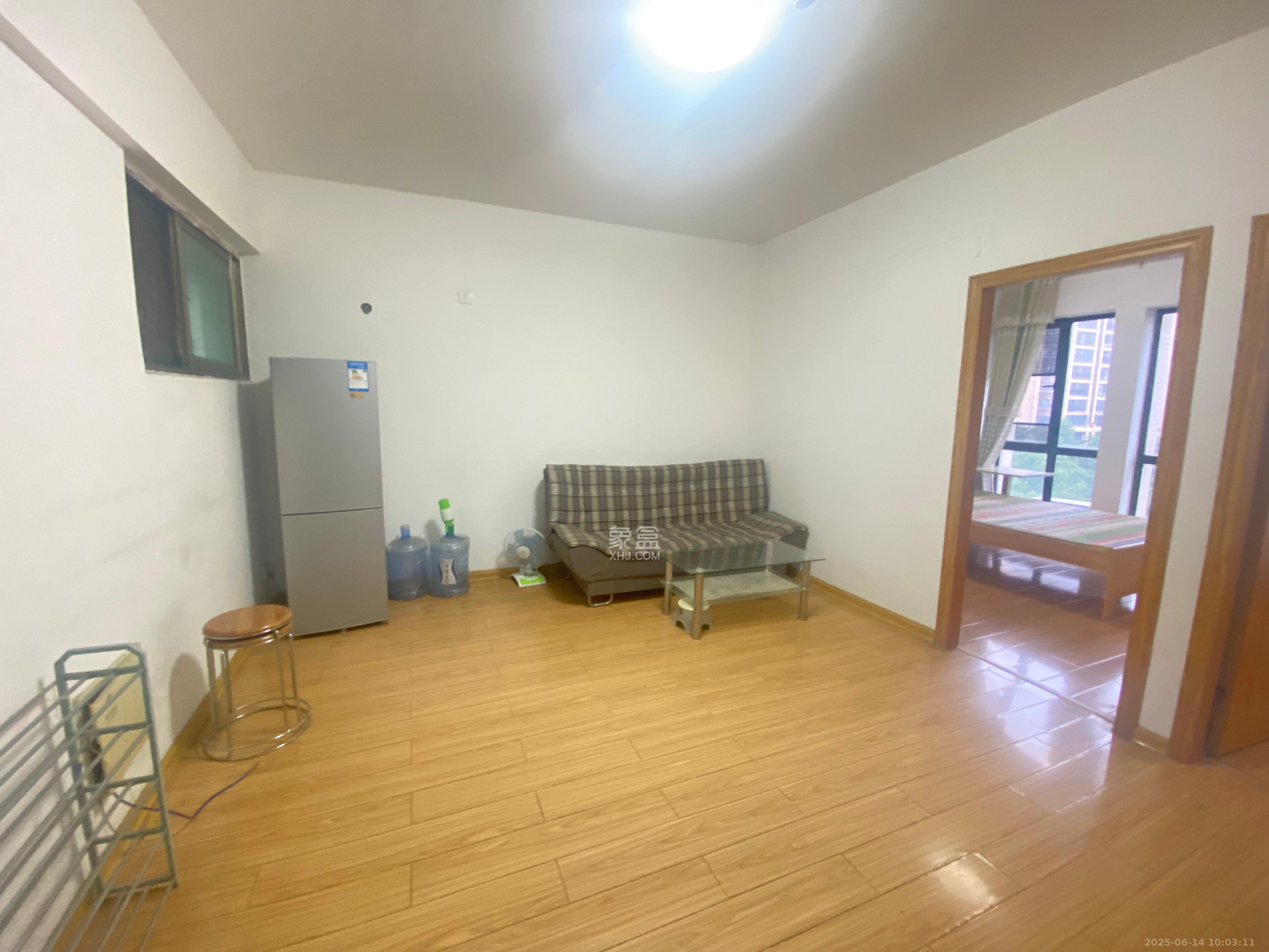 中建芙蓉工社  2室1厅1卫   1600.00元/月室内图