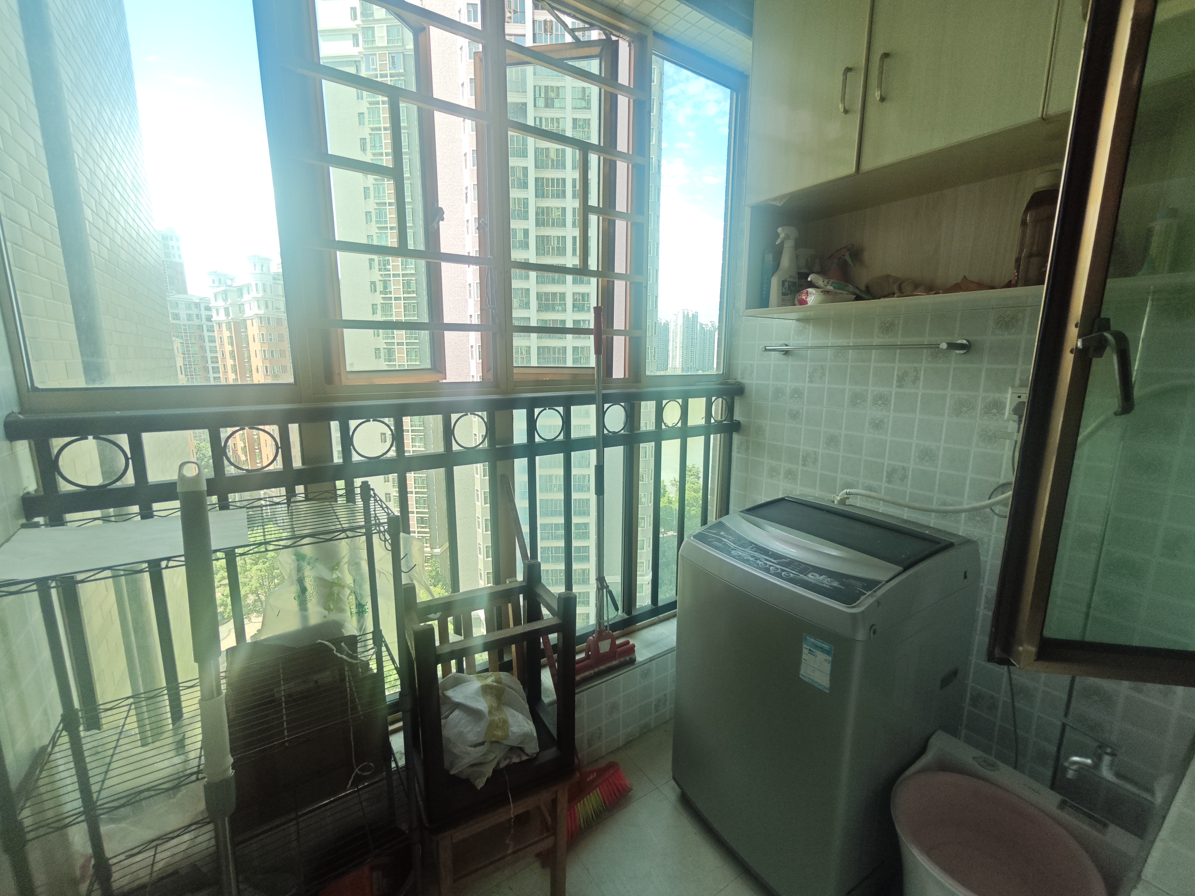 湘水明珠 3室2厅1卫 2200.0元/月 湘水明珠 3室2厅1卫 2200.0元/月室内图