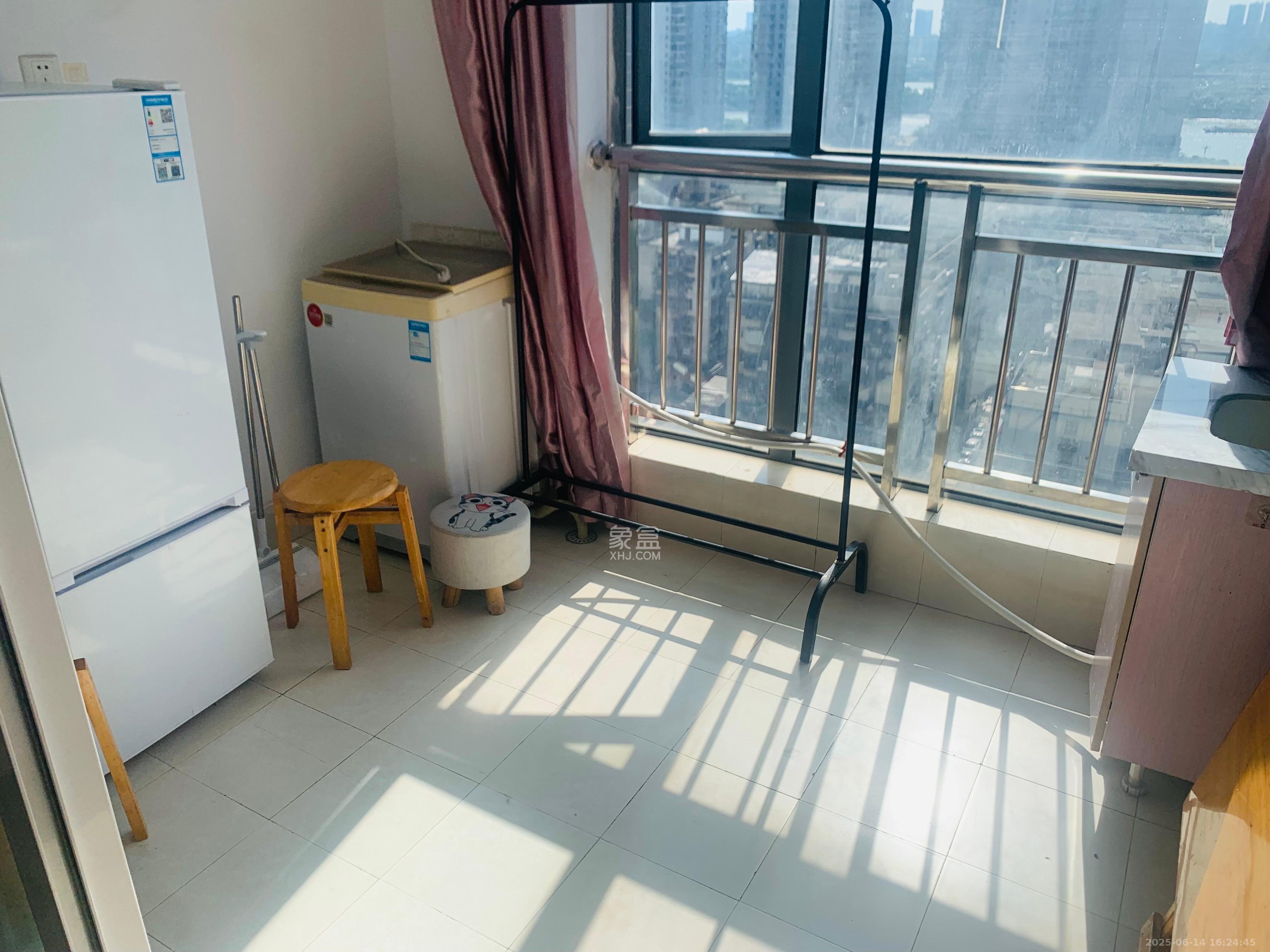 上城金都  1室1厅1卫   2000.00元/月室内图